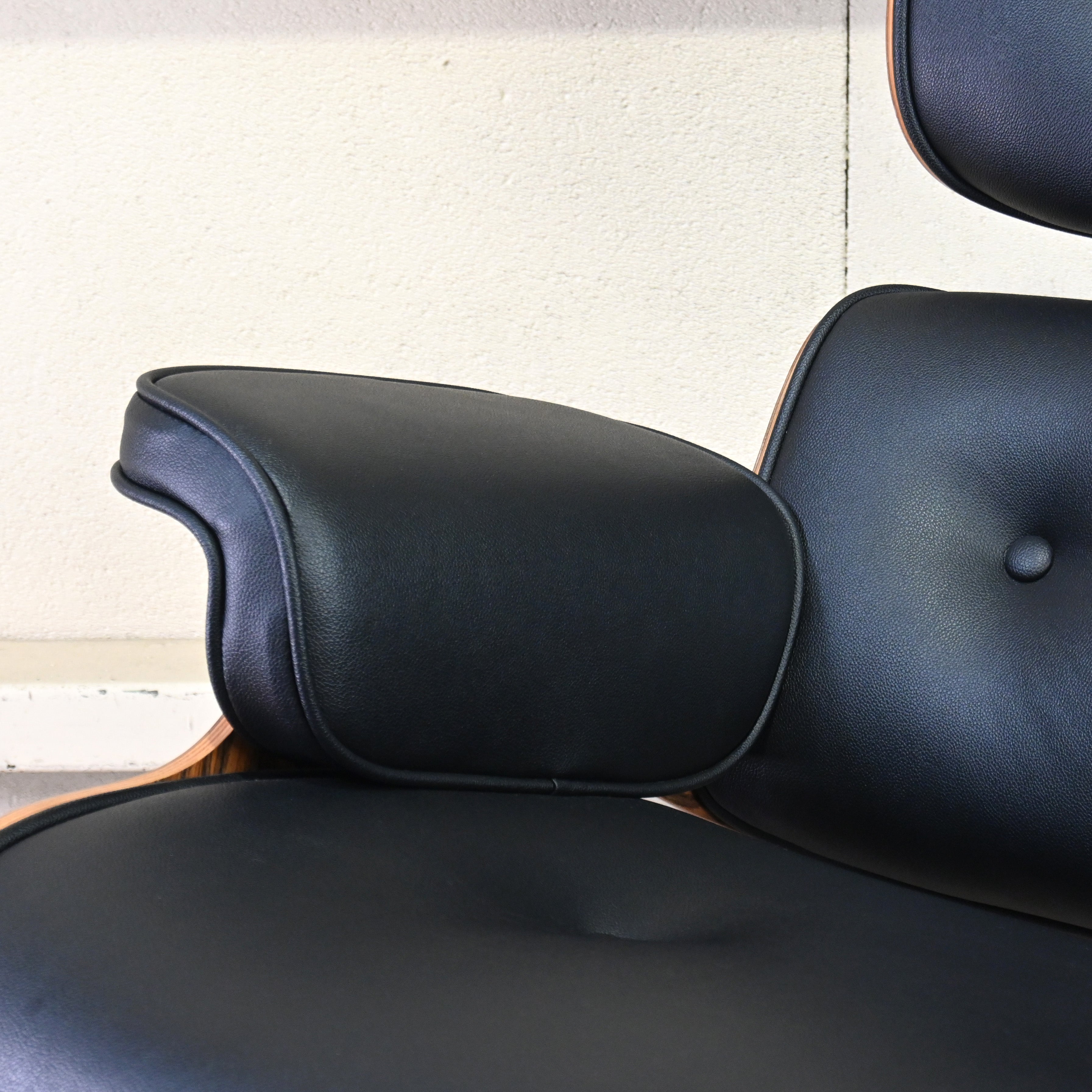 Charles & Ray Eames Lounge Chair & Ottoman Reproduct American midcentury / チャールズ & レイ・イームズ ラウンジチェア & オットマン リプロダクト品 アメリカンミッドセンチュリー