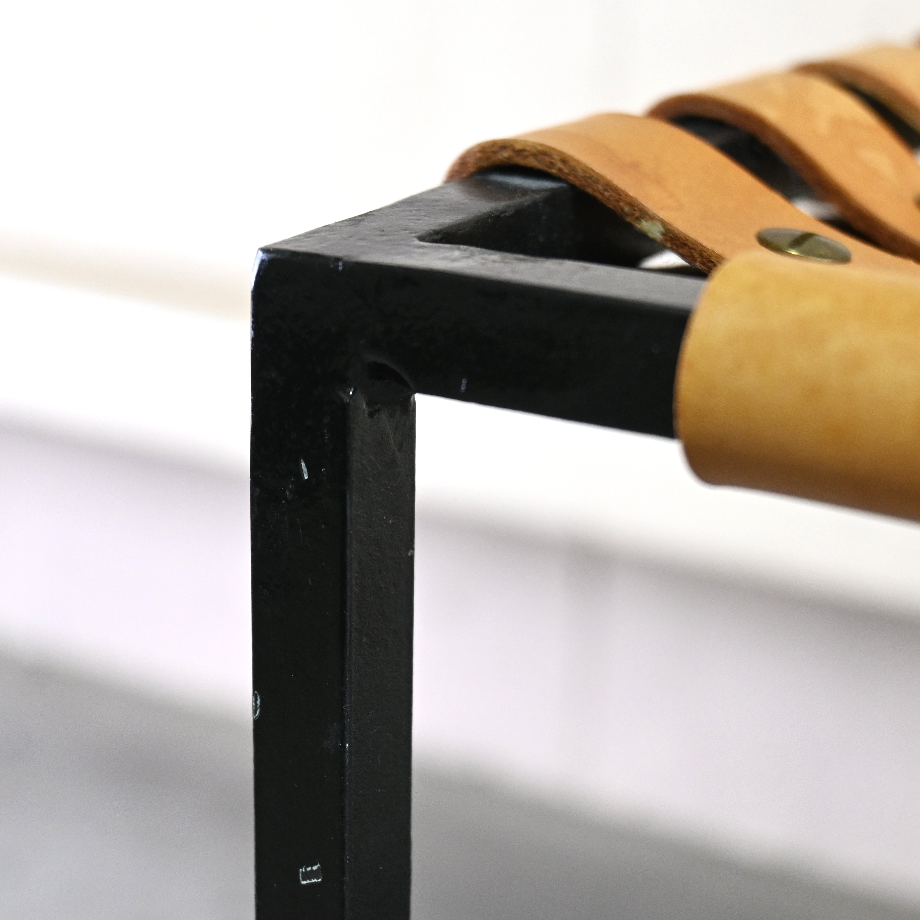 MADE SOLID Iron flame × Woven leather End table Industrial Modern design / メイドソリッド アイアンフレーム レザーテープ エンドテーブル インダストリアル モダンデザイン