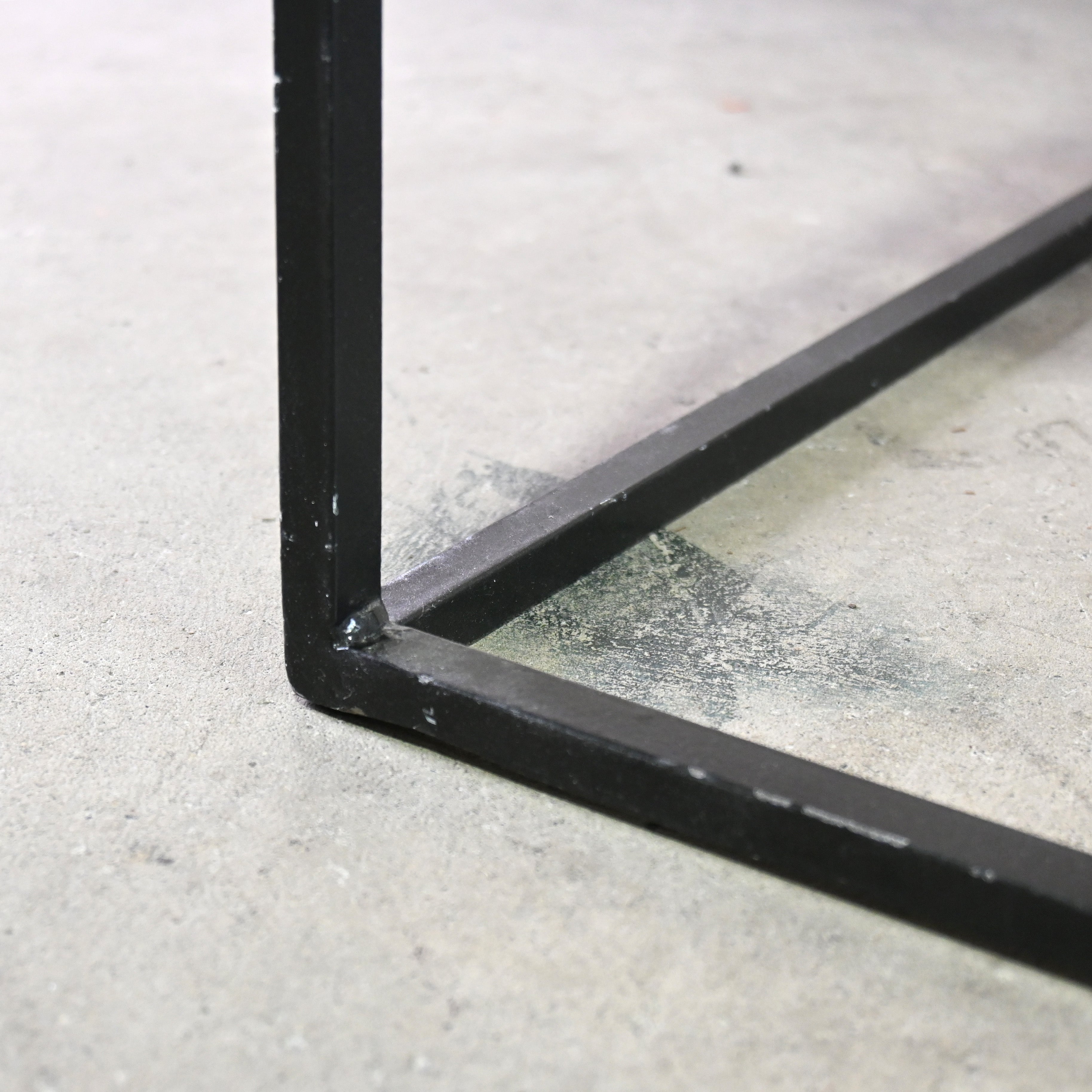 MADE SOLID Iron flame × Woven leather End table Industrial Modern design / メイドソリッド アイアンフレーム レザーテープ エンドテーブル インダストリアル モダンデザイン