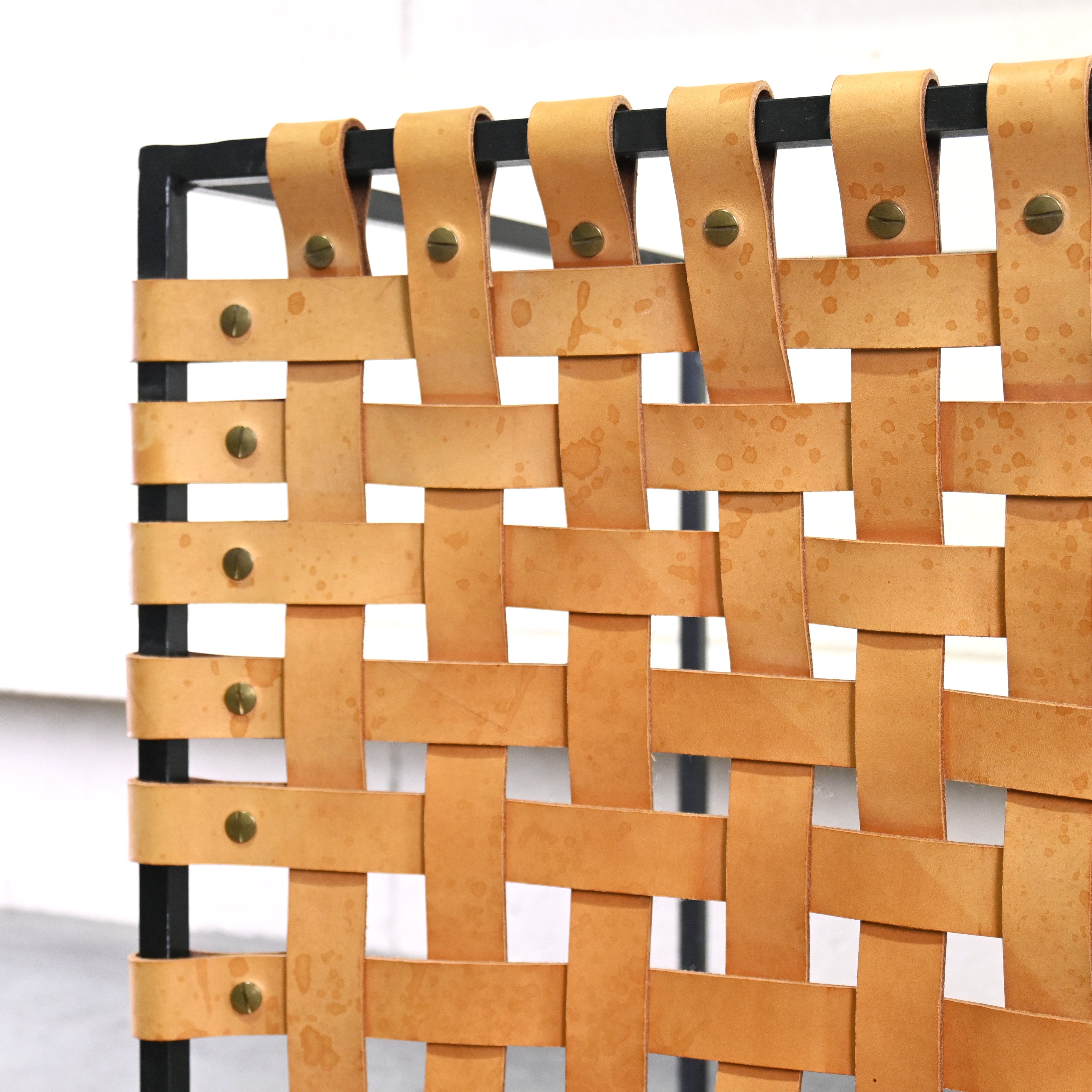 MADE SOLID Iron flame × Woven leather End table Industrial Modern design / メイドソリッド アイアンフレーム レザーテープ エンドテーブル インダストリアル モダンデザイン