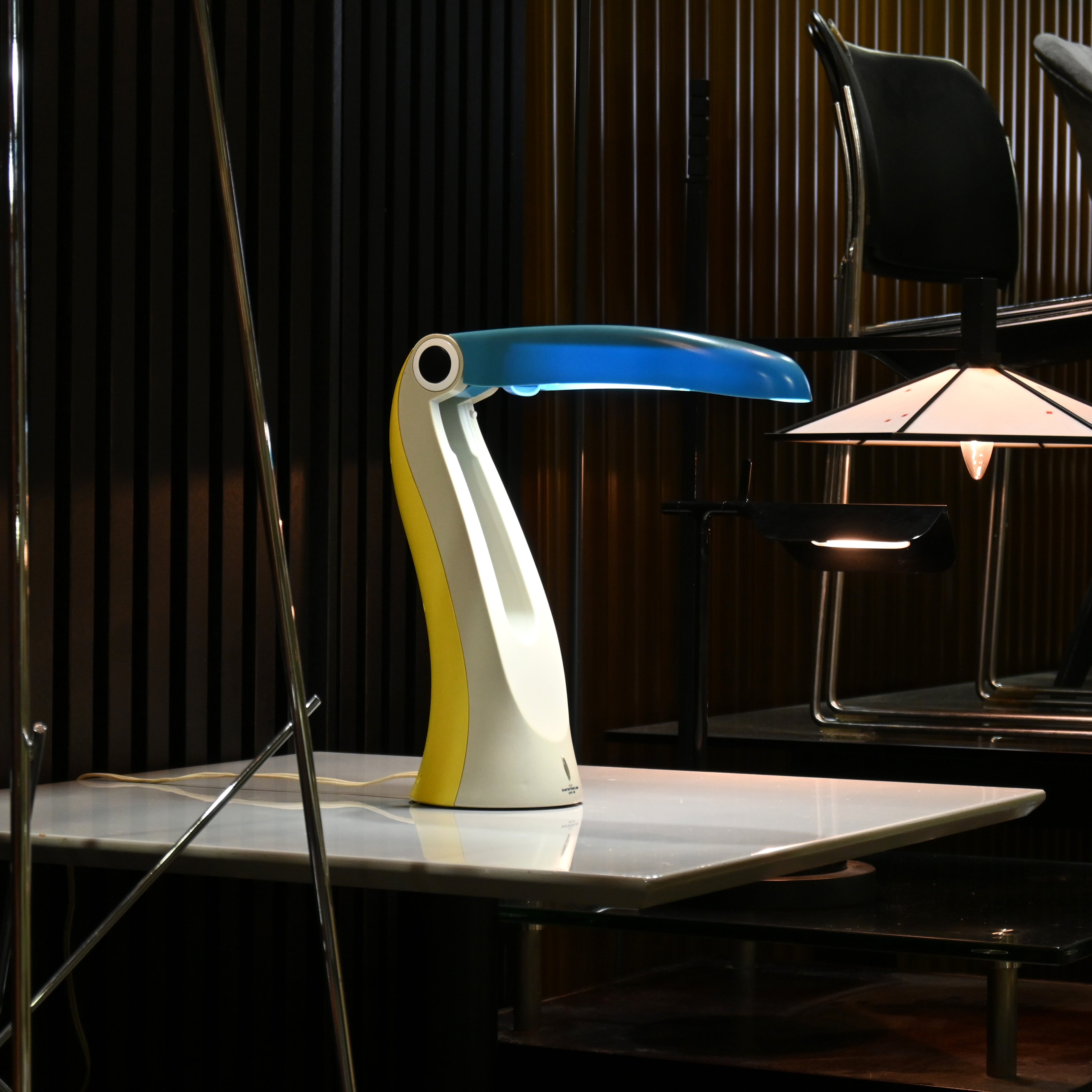 Toucan lamp Desk light 2000s H.T.Huang Postmodern Retropop ※ Manufacturer unknown / トゥーカンランプ オオワシ デスクライト 2000年代 ポストモダン レトロポップ ※ 製造元不明