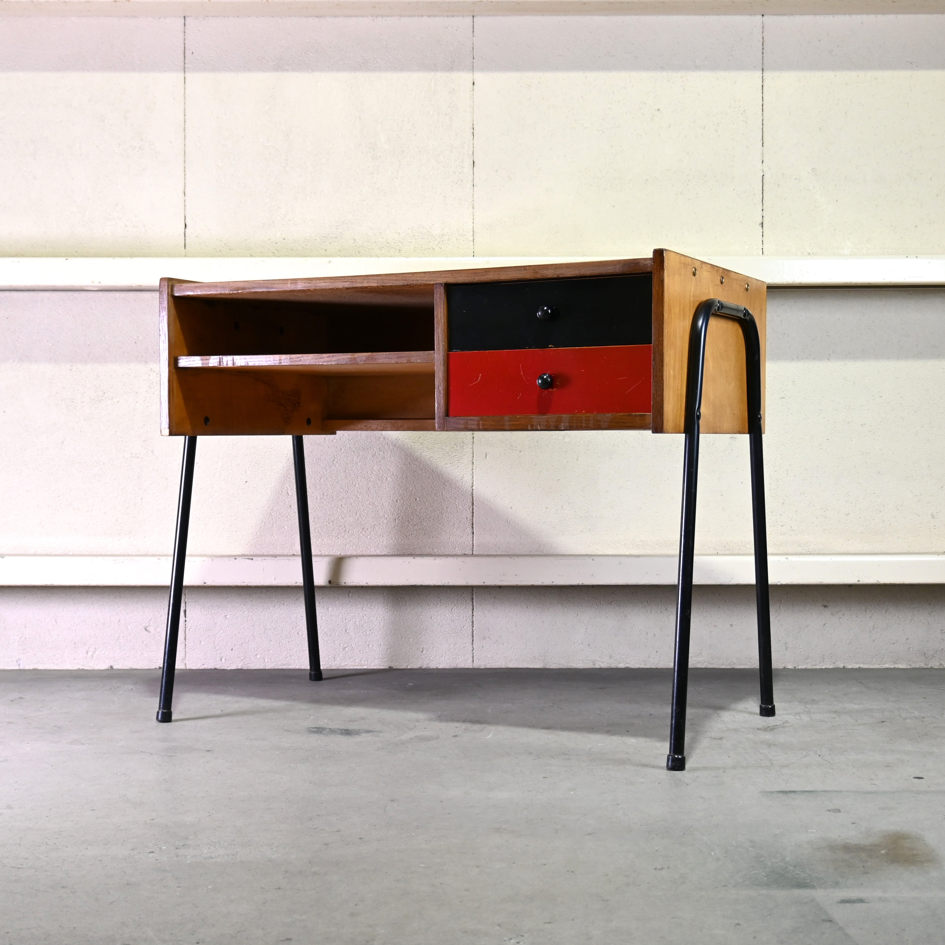 French vintage 1960's One sleeve desk Formica top Retropop Industrial / フランスヴィンテージ 1960年代 デスク 片袖机 フォーマイカトップ レトロポップ インダストリアル