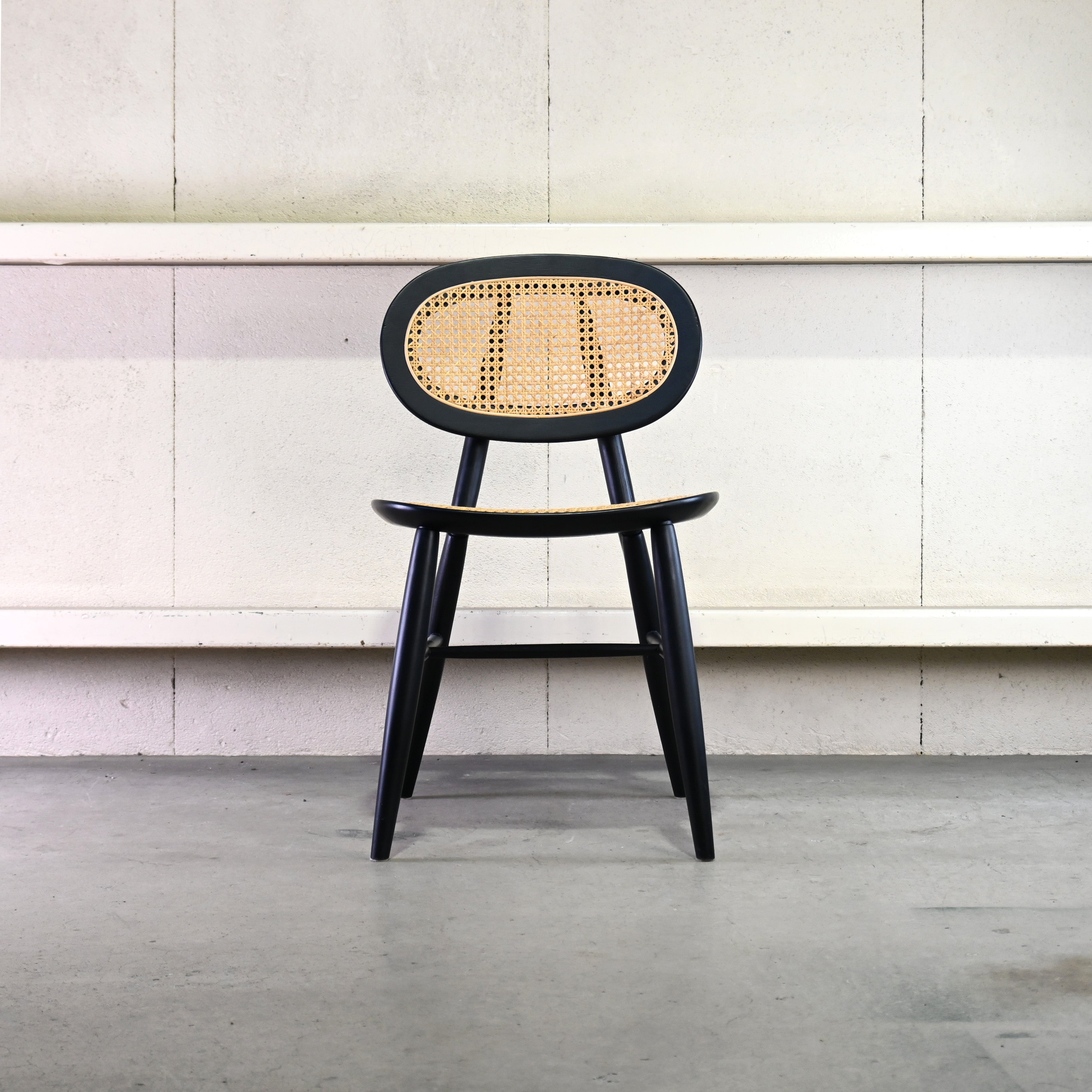 IDÉE Convent chair Black Andreu Carulla Romanesque style Modern design / イデー コンベントチェア ブラック アンドレウ・カルーヤ ロマネスク様式 モダンデザイン