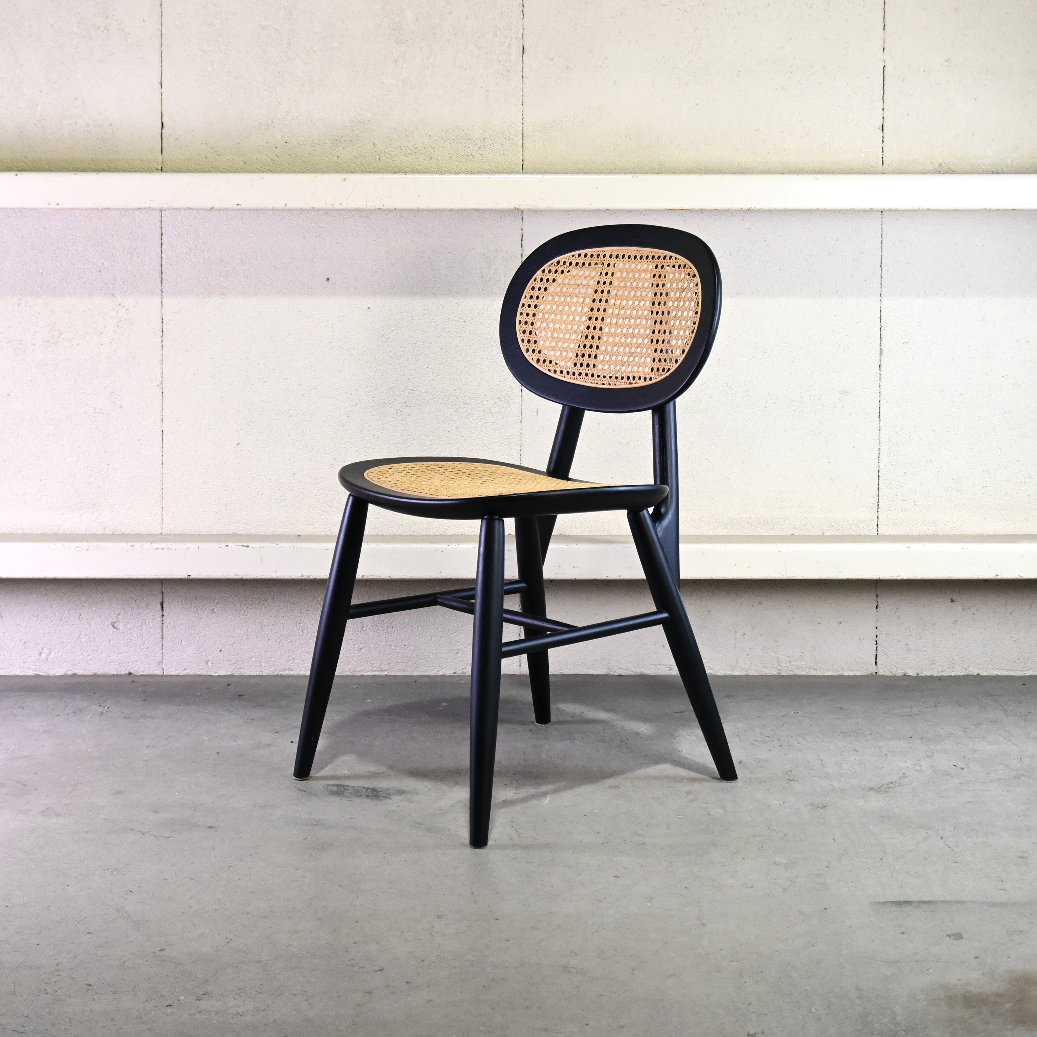 IDÉE Convent chair Black Andreu Carulla Romanesque style Modern design / イデー コンベントチェア ブラック アンドレウ・カルーヤ ロマネスク様式 モダンデザイン