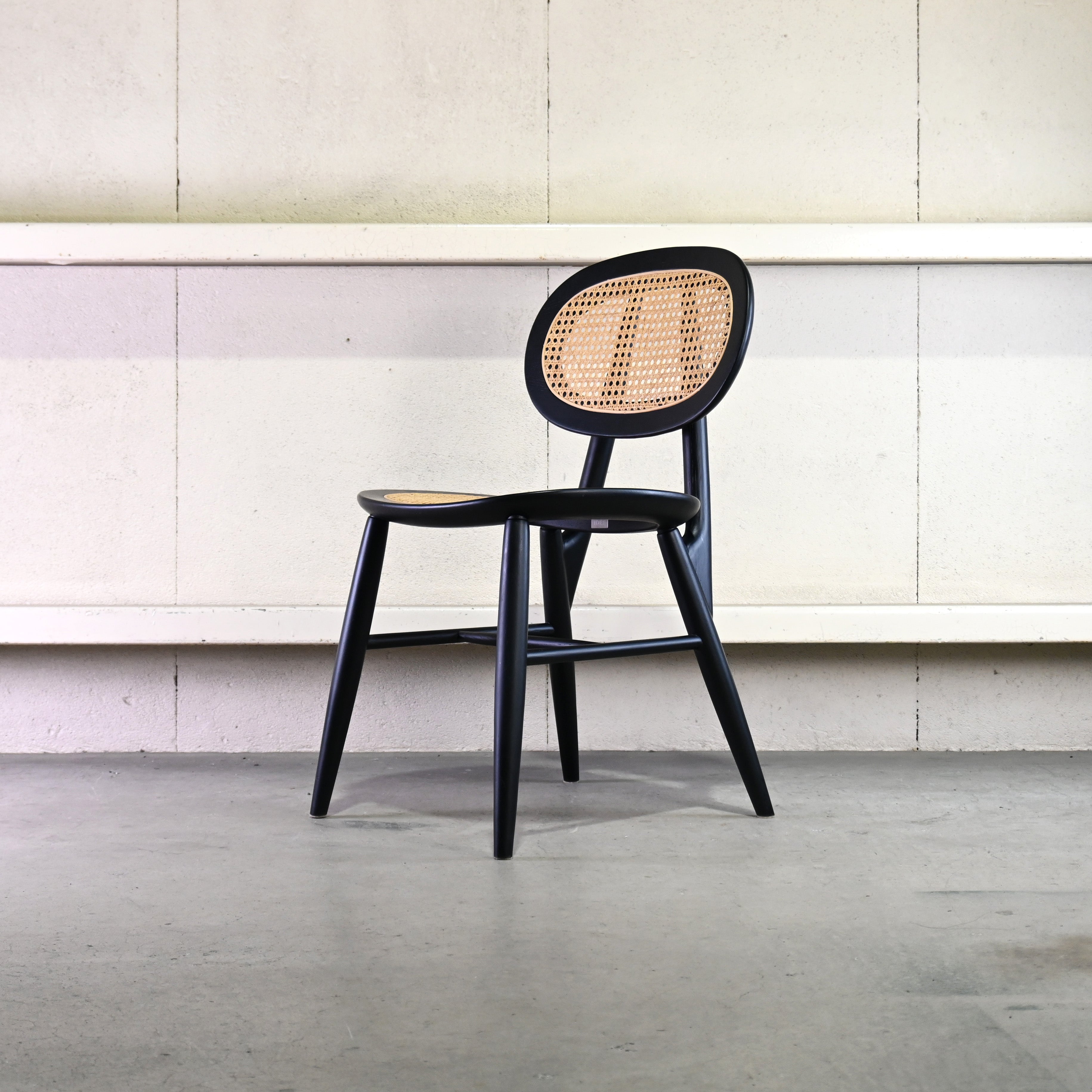 IDÉE Convent chair Black Andreu Carulla Romanesque style Modern design ...