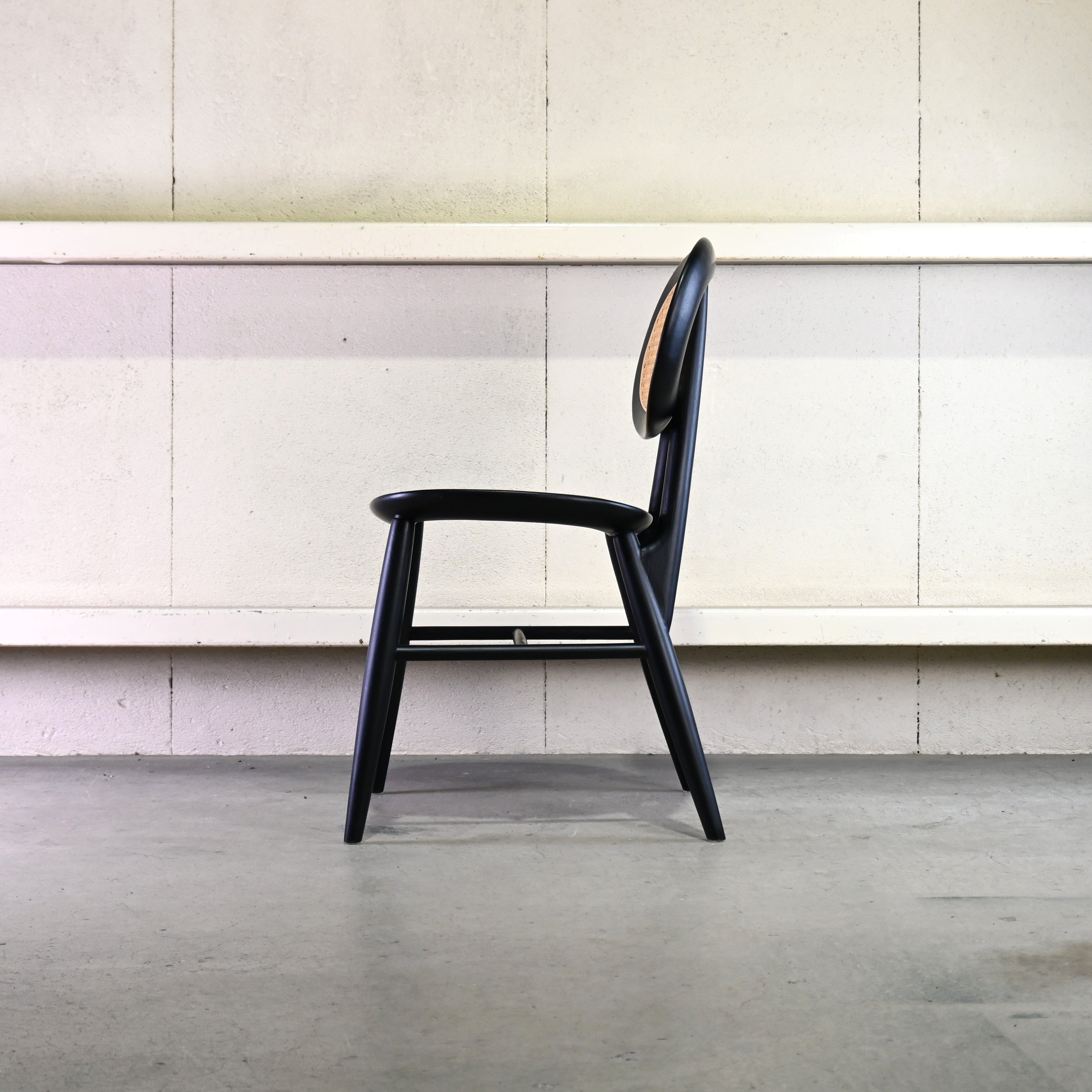 IDÉE Convent chair Black Andreu Carulla Romanesque style Modern design / イデー コンベントチェア ブラック アンドレウ・カルーヤ ロマネスク様式 モダンデザイン