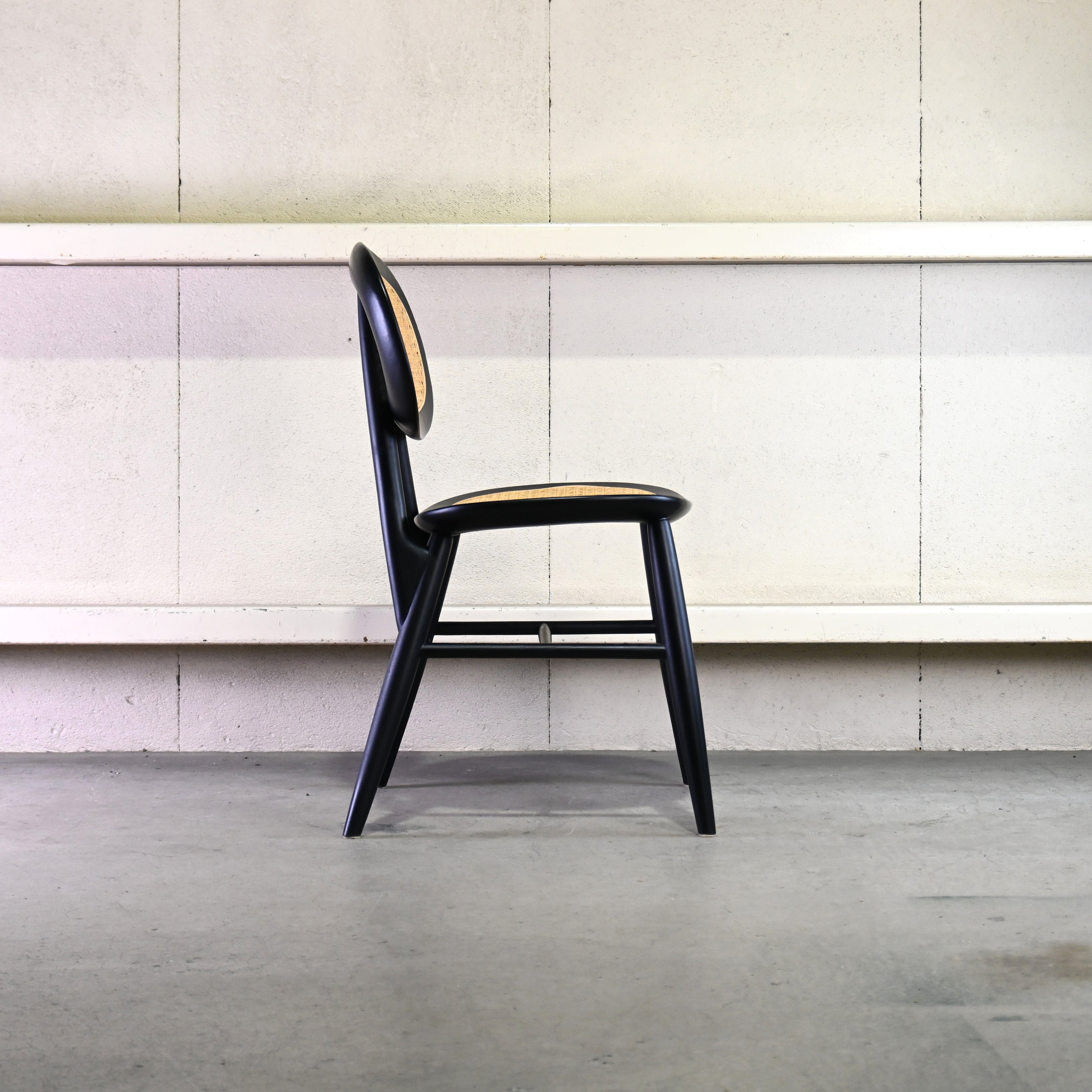 IDÉE Convent chair Black Andreu Carulla Romanesque style Modern design / イデー コンベントチェア ブラック アンドレウ・カルーヤ ロマネスク様式 モダンデザイン