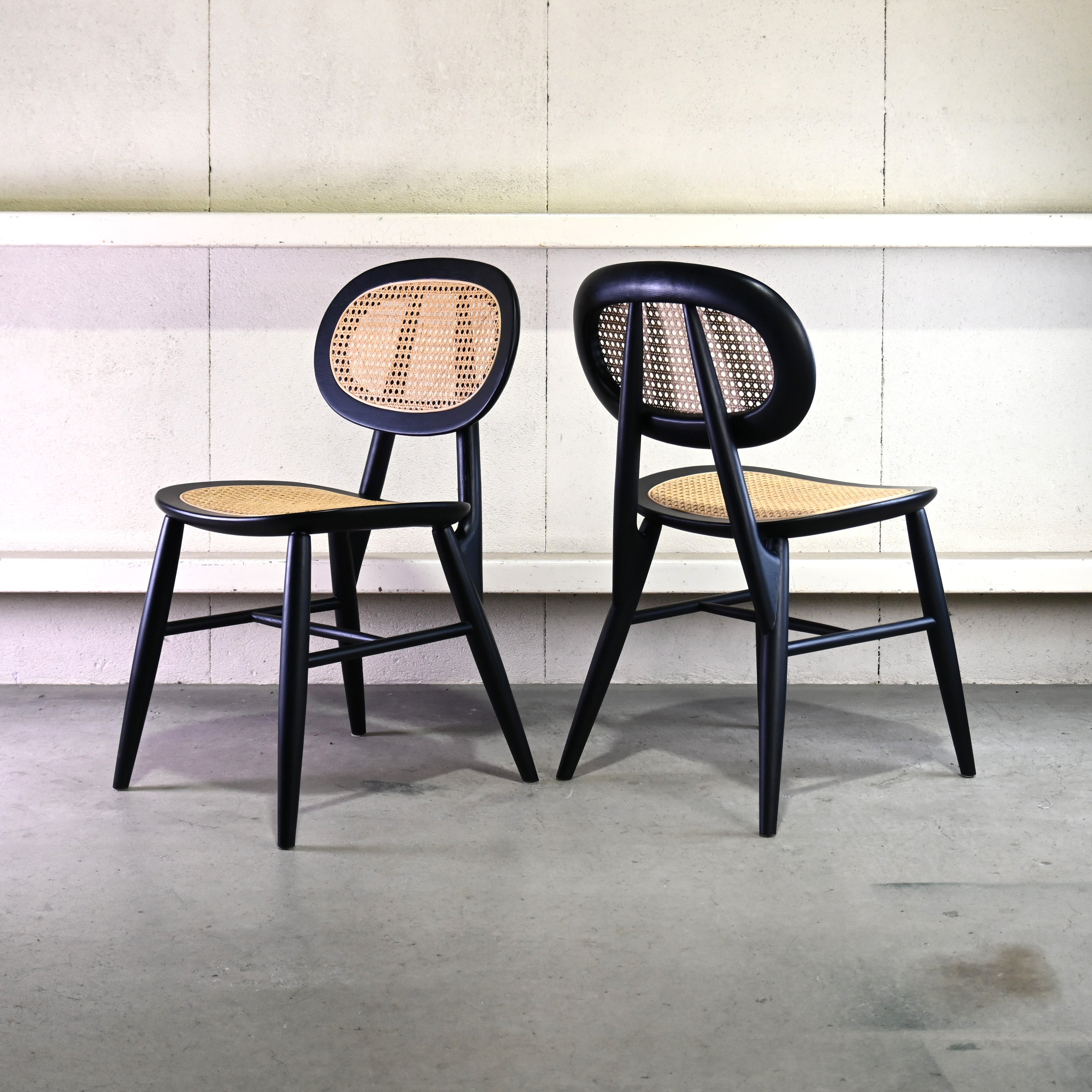 IDÉE Convent chair Black Andreu Carulla Romanesque style Modern 