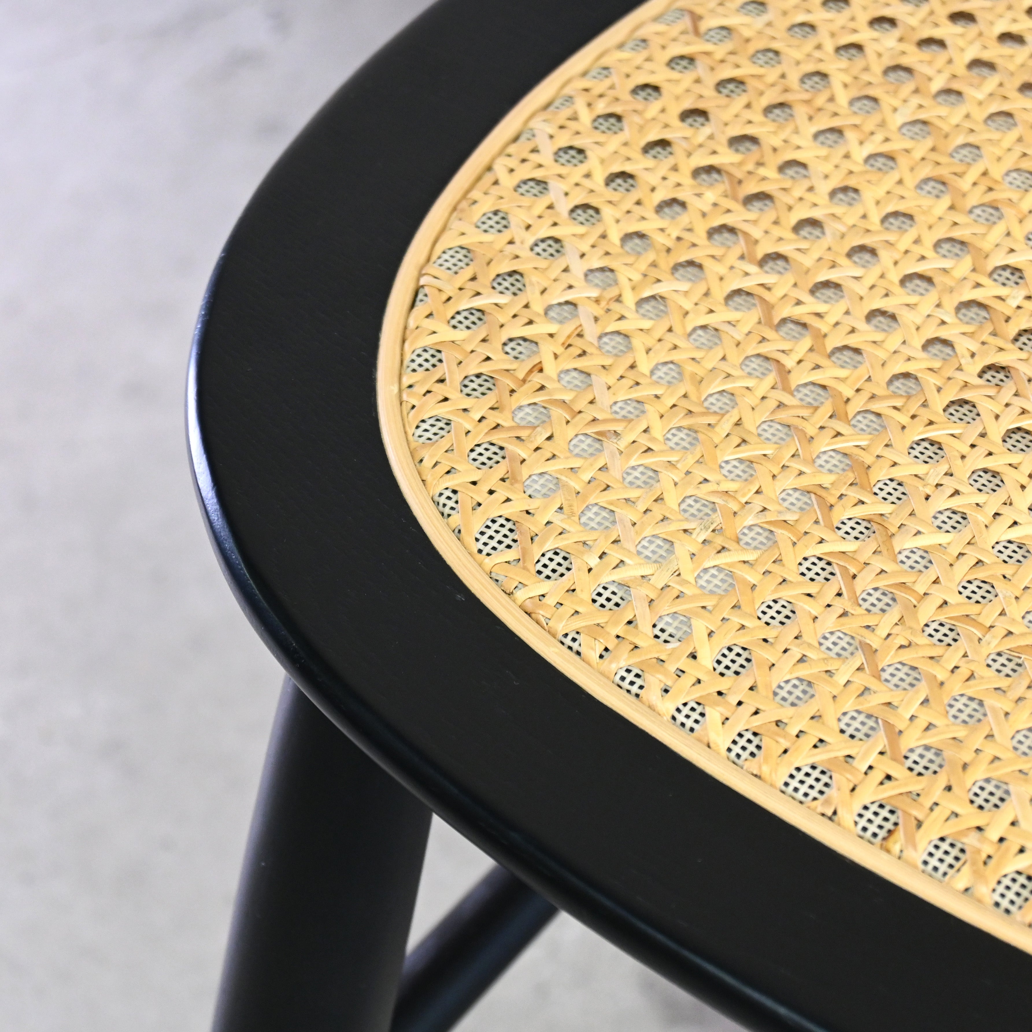 IDÉE Convent chair Black Andreu Carulla Romanesque style Modern design / イデー コンベントチェア ブラック アンドレウ・カルーヤ ロマネスク様式 モダンデザイン