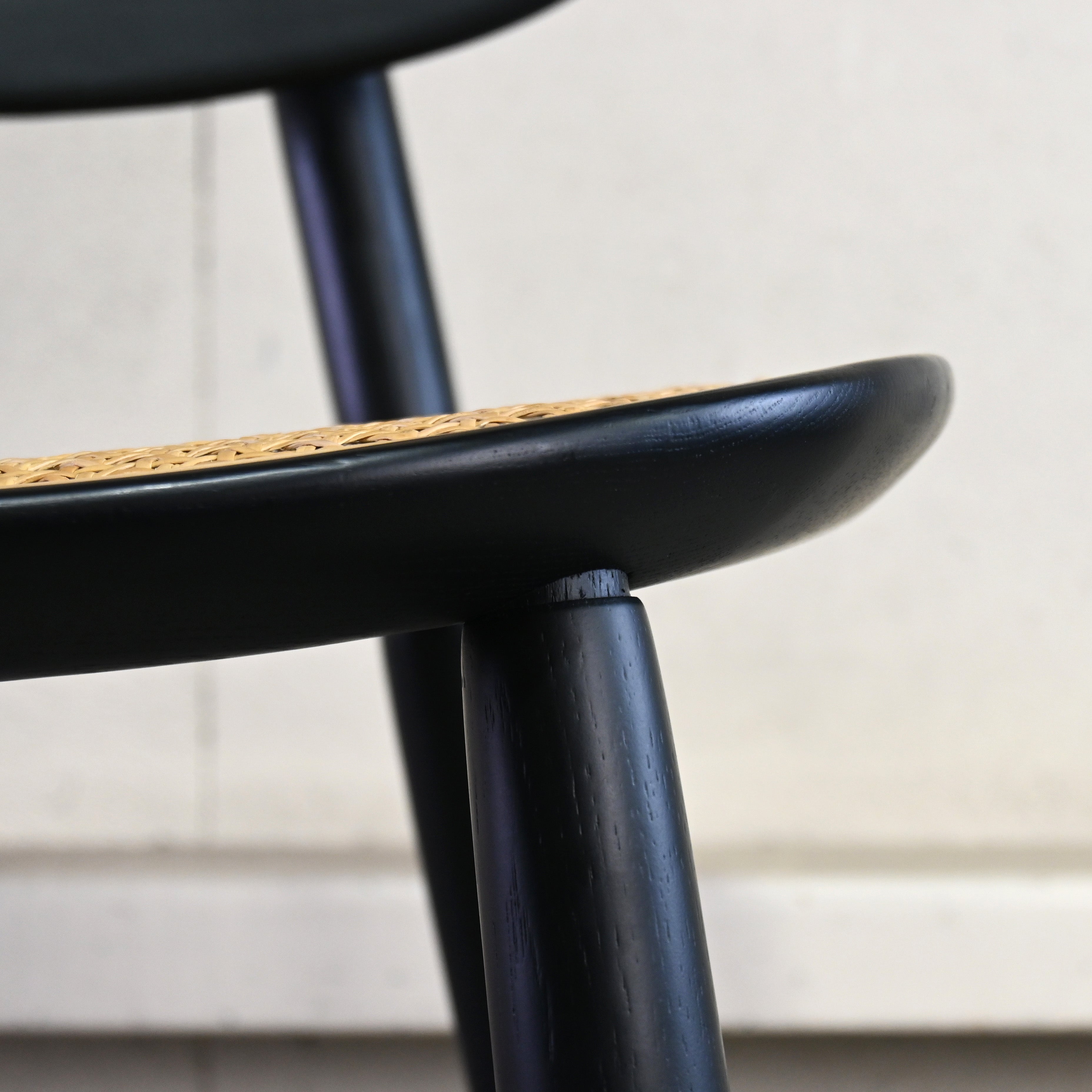 IDÉE Convent chair Black Andreu Carulla Romanesque style Modern design ...