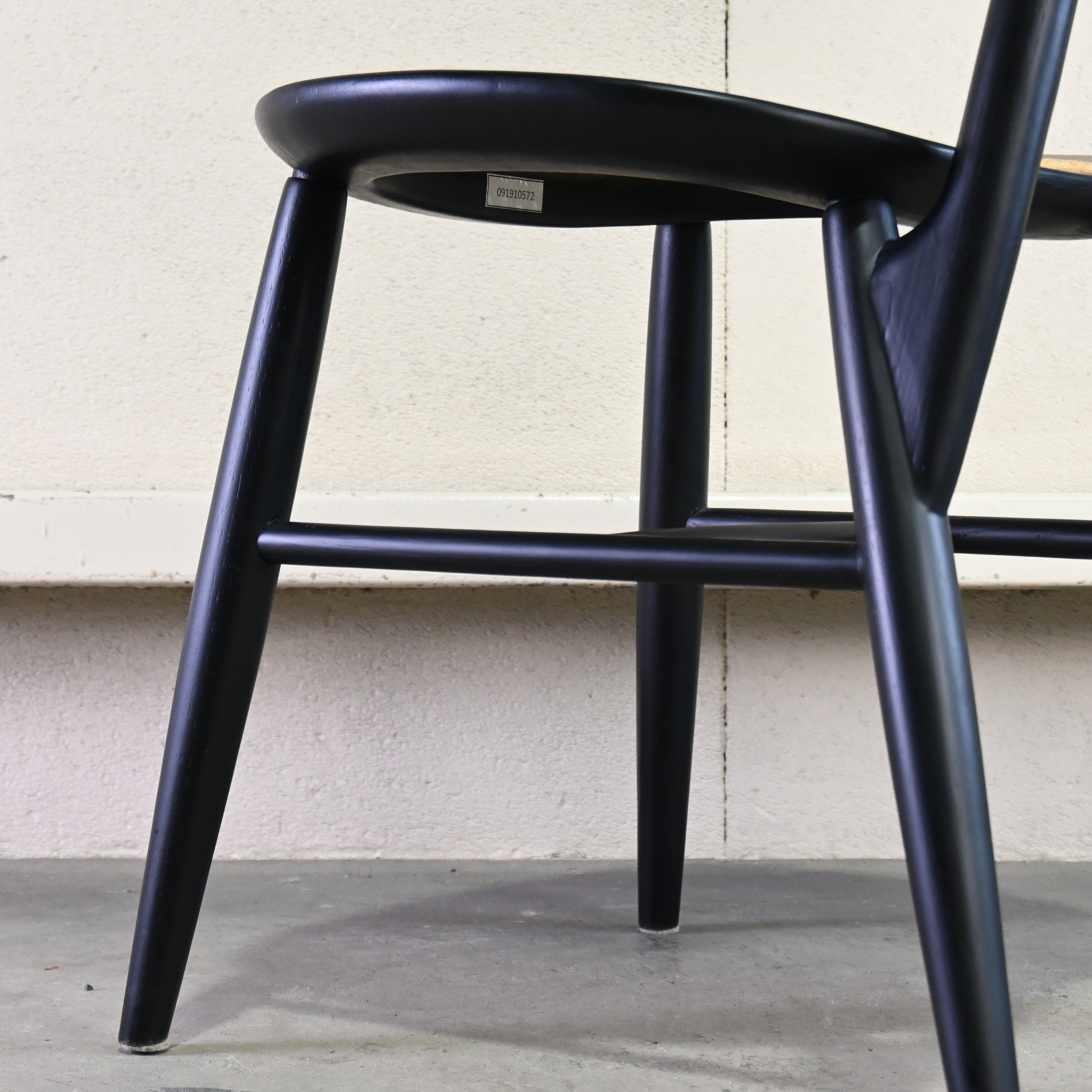 IDÉE Convent chair Black Andreu Carulla Romanesque style Modern design / イデー コンベントチェア ブラック アンドレウ・カルーヤ ロマネスク様式 モダンデザイン