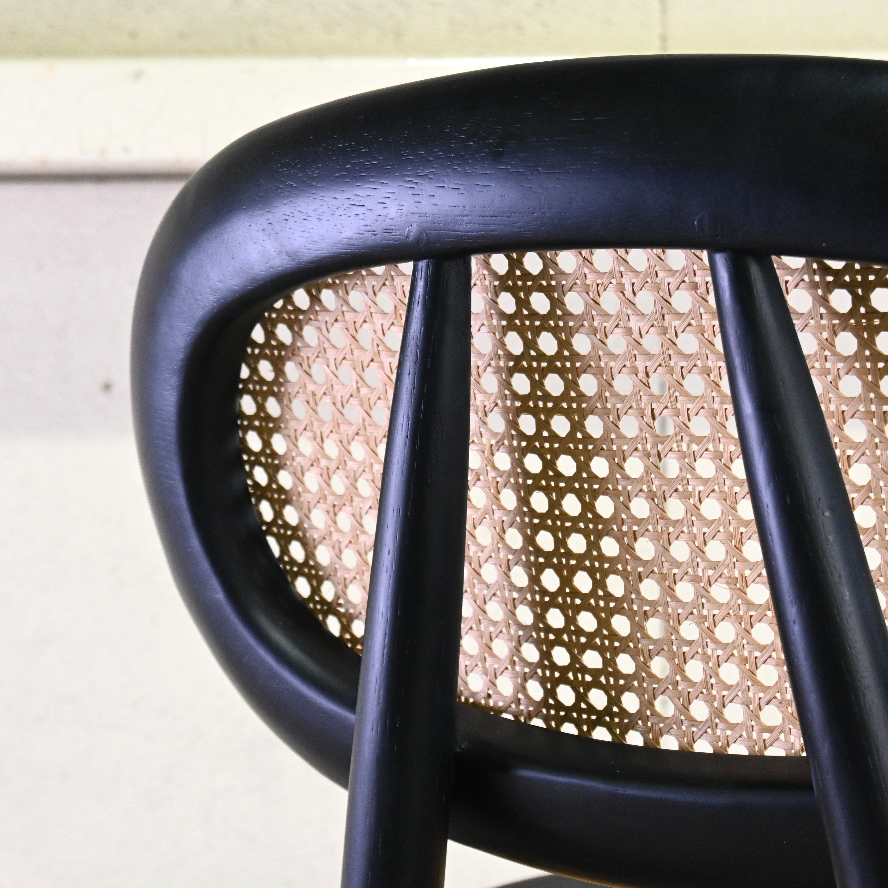 IDÉE Convent chair Black Andreu Carulla Romanesque style Modern design ...