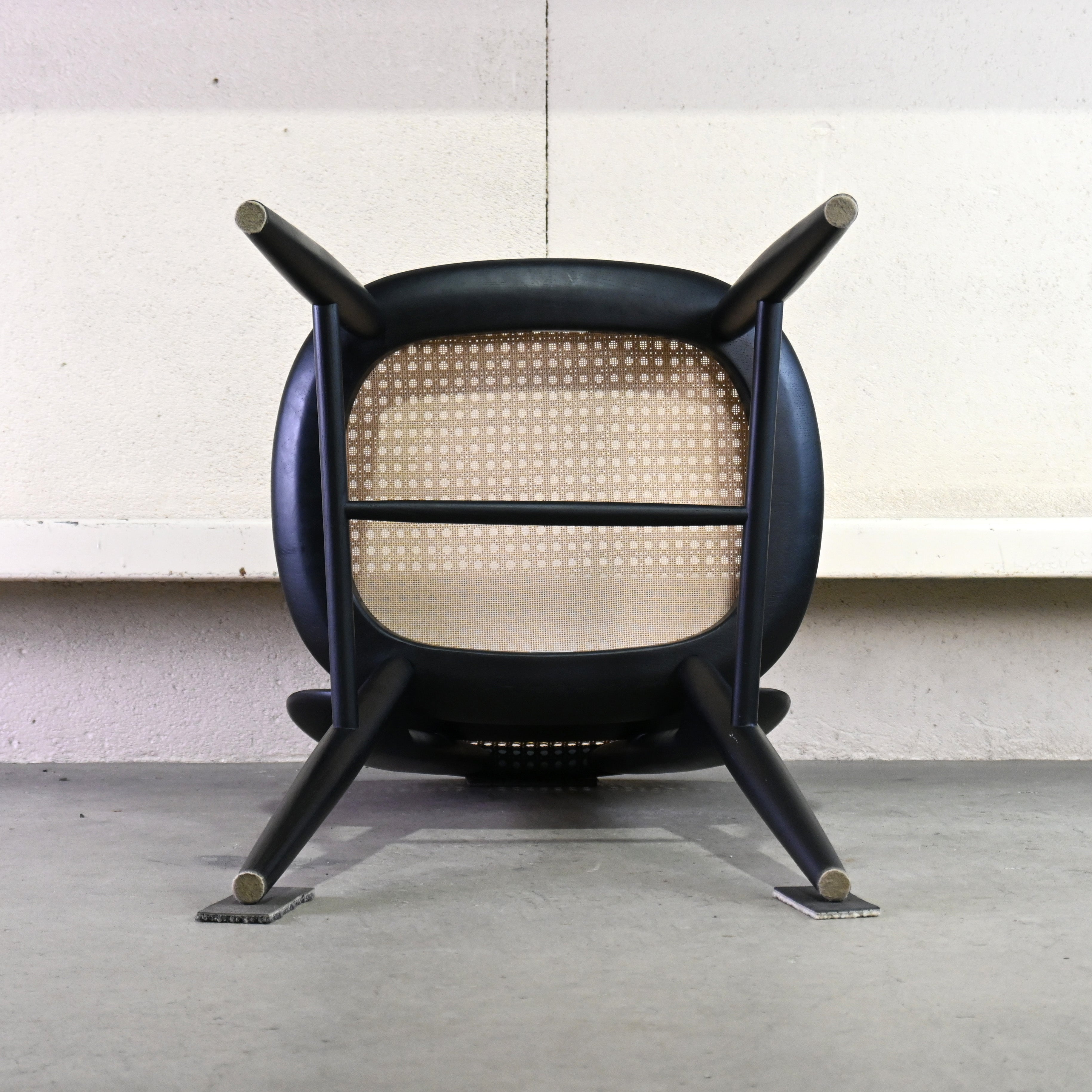 IDÉE Convent chair Black Andreu Carulla Romanesque style Modern design / イデー コンベントチェア ブラック アンドレウ・カルーヤ ロマネスク様式 モダンデザイン