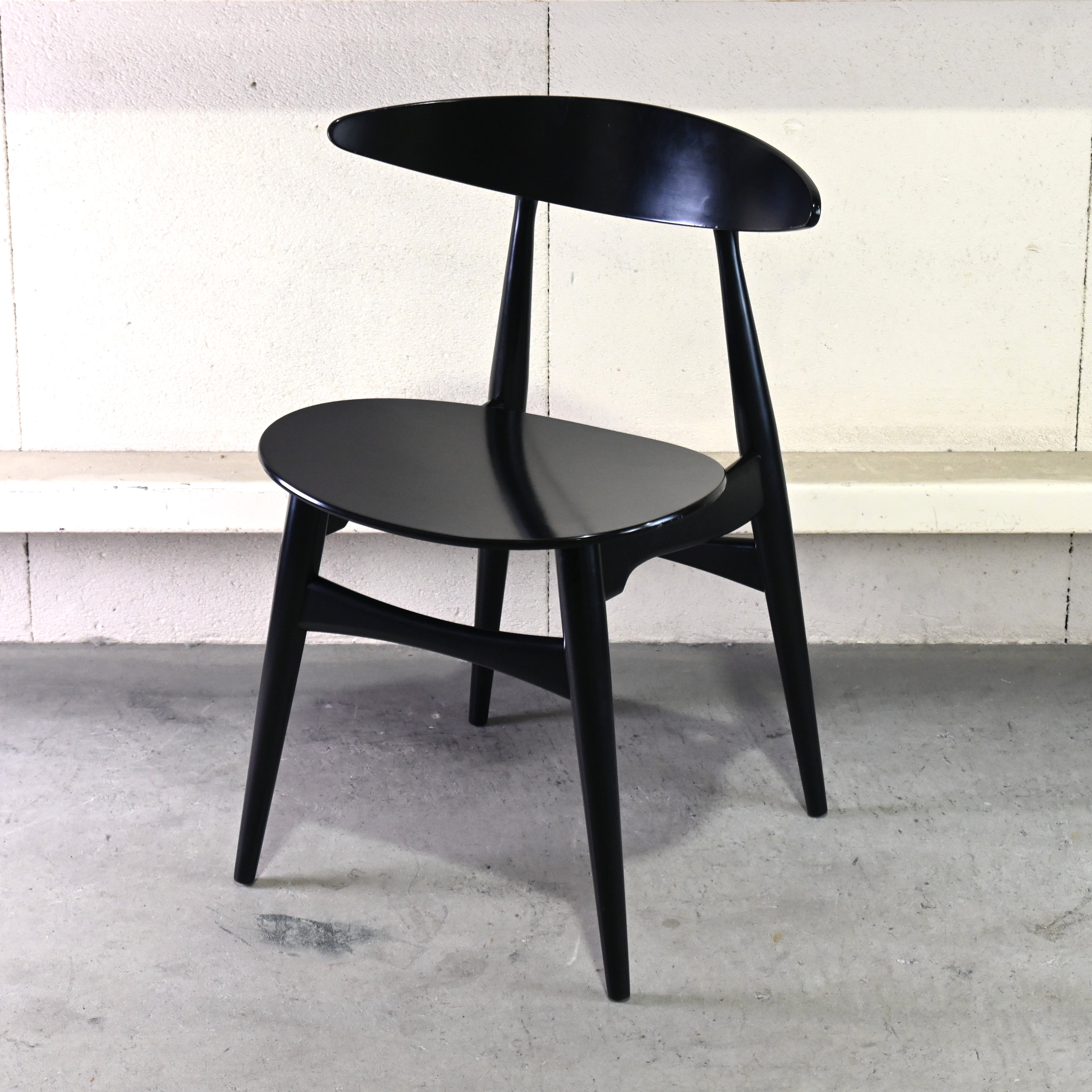 Carl Hansen & Søn Hans J. Wegner CH33T Dining chair Beechwood Black painted Danish furniture Scandinavian design / カール・ハンセン＆サン ハンス J. ウェグナー CH33T ダイニングチェア ビーチ材 ブラック塗装 デンマーク家具 北欧デザイン