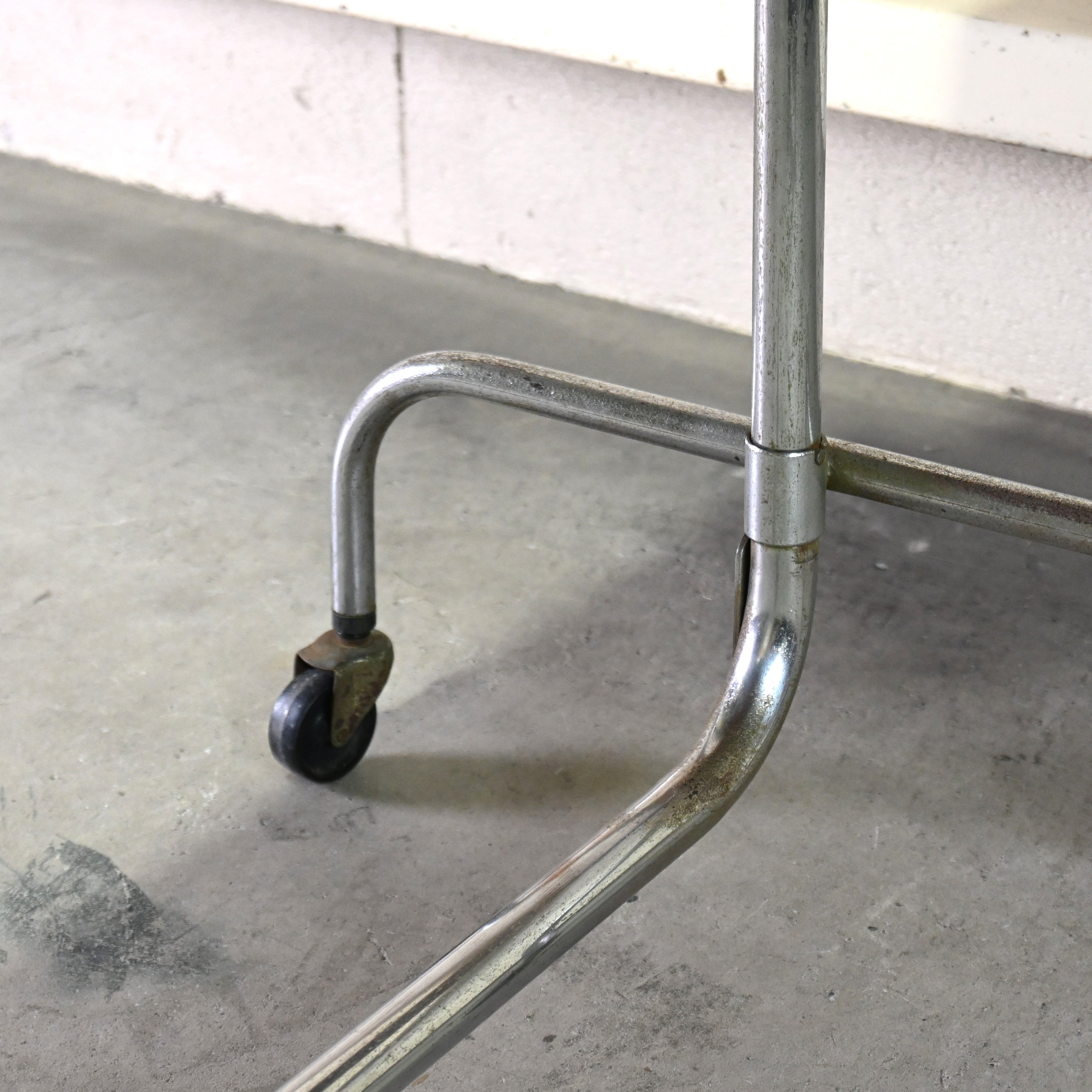 H.M.N Rosewood × Steel Adjustable reading table Danish vintage Scandinavian design / エイチエムエヌ ローズウッド × スチール アジャスタブル リーディングテーブル デンマークヴィンテージ 北欧デザイン