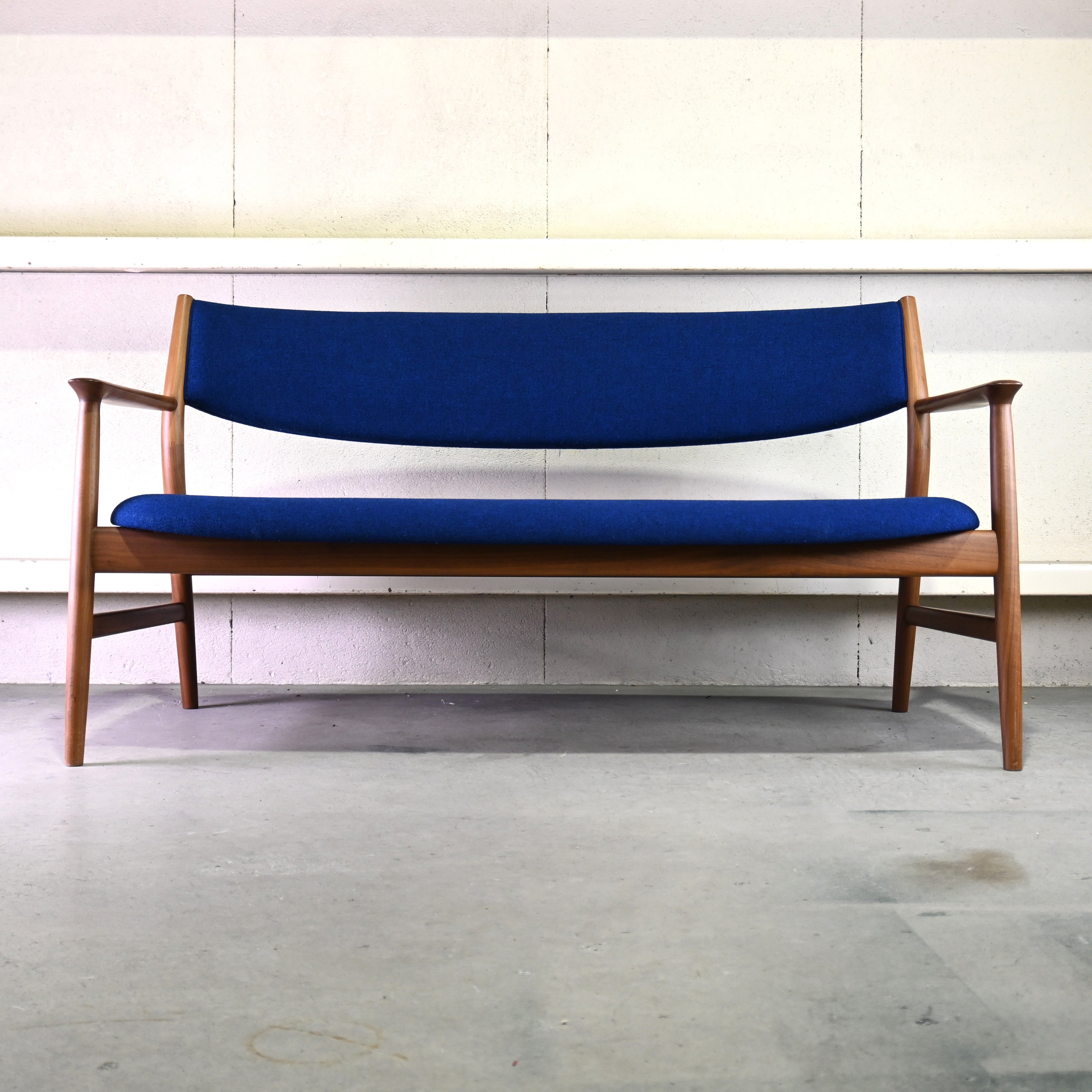 CONDE HOUSE Naoto Fukasawa KAMUY LUX Living 2seater Walnut kvadrat wool Japanese modern design / カンディハウス 深澤直人 カムイ リビングチェア 2シーター ウォールナット クヴァドラウール ジャパニーズモダンデザイン