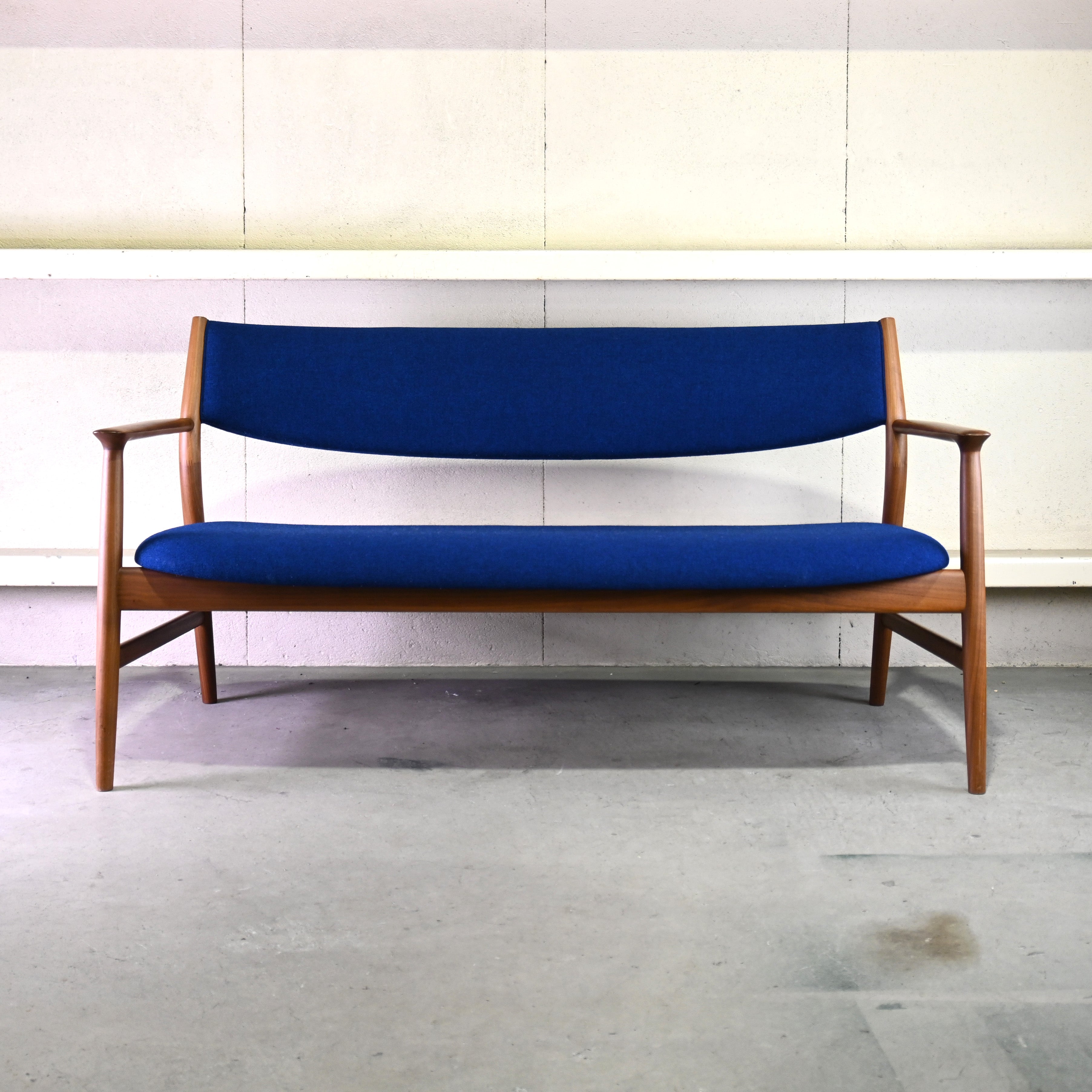 CONDE HOUSE Naoto Fukasawa KAMUY LUX Living 2seater Walnut kvadrat wool Japanese modern design / カンディハウス 深澤直人 カムイ リビングチェア 2シーター ウォールナット クヴァドラウール ジャパニーズモダンデザイン