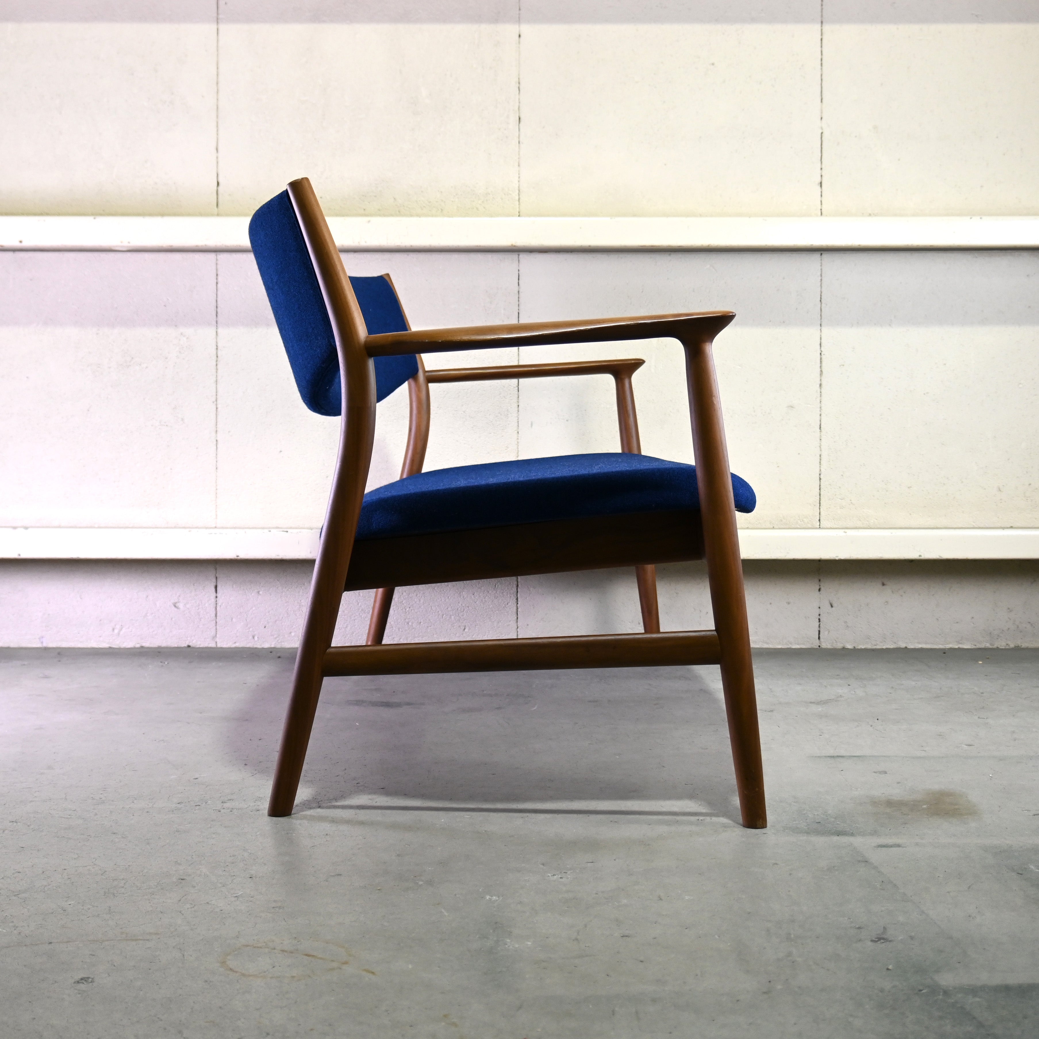 CONDE HOUSE Naoto Fukasawa KAMUY LUX Living 2seater Walnut kvadrat wool Japanese modern design / カンディハウス 深澤直人 カムイ リビングチェア 2シーター ウォールナット クヴァドラウール ジャパニーズモダンデザイン