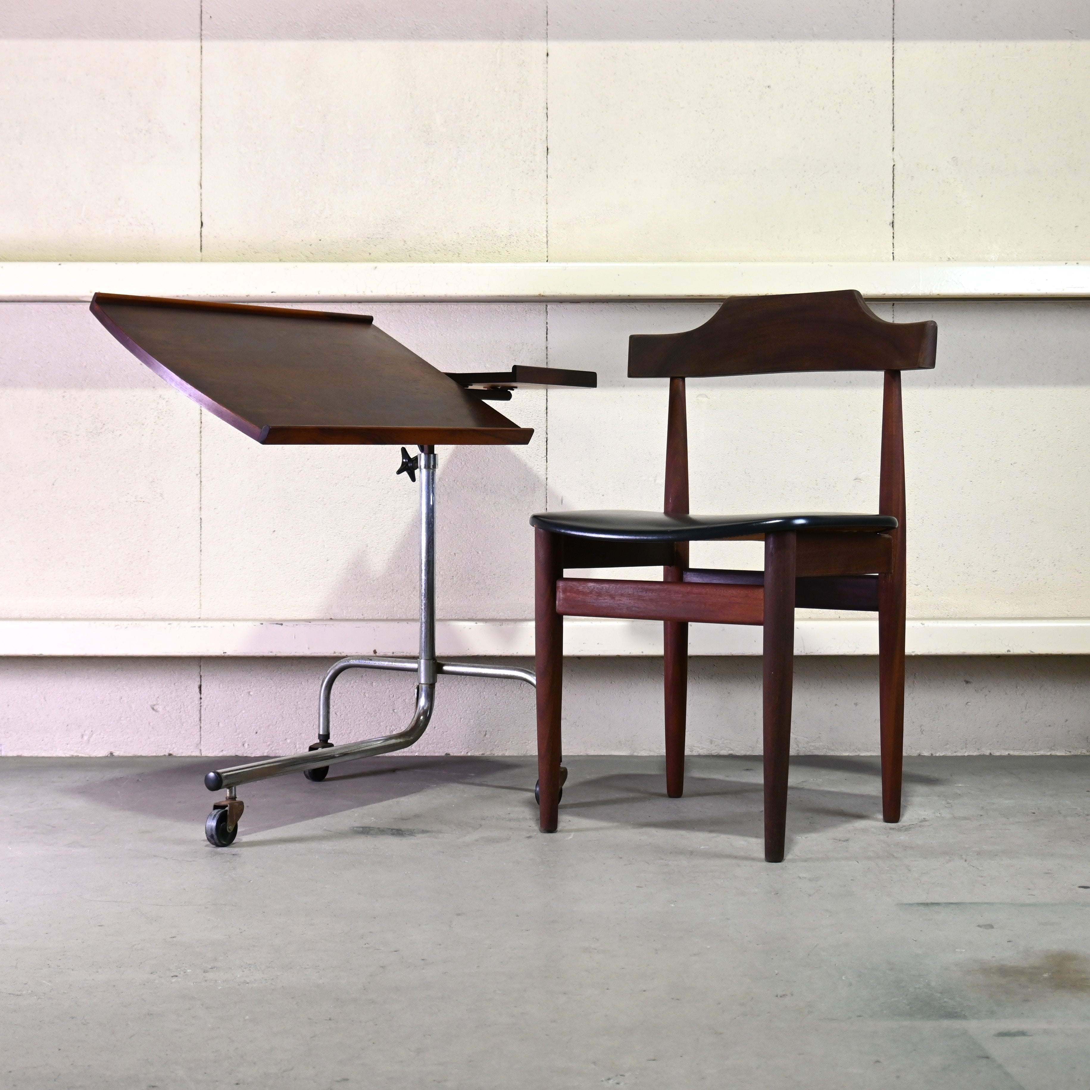 H.M.N Rosewood × Steel Adjustable reading table Danish vintage Scandinavian design / エイチエムエヌ ローズウッド × スチール アジャスタブル リーディングテーブル デンマークヴィンテージ 北欧デザイン