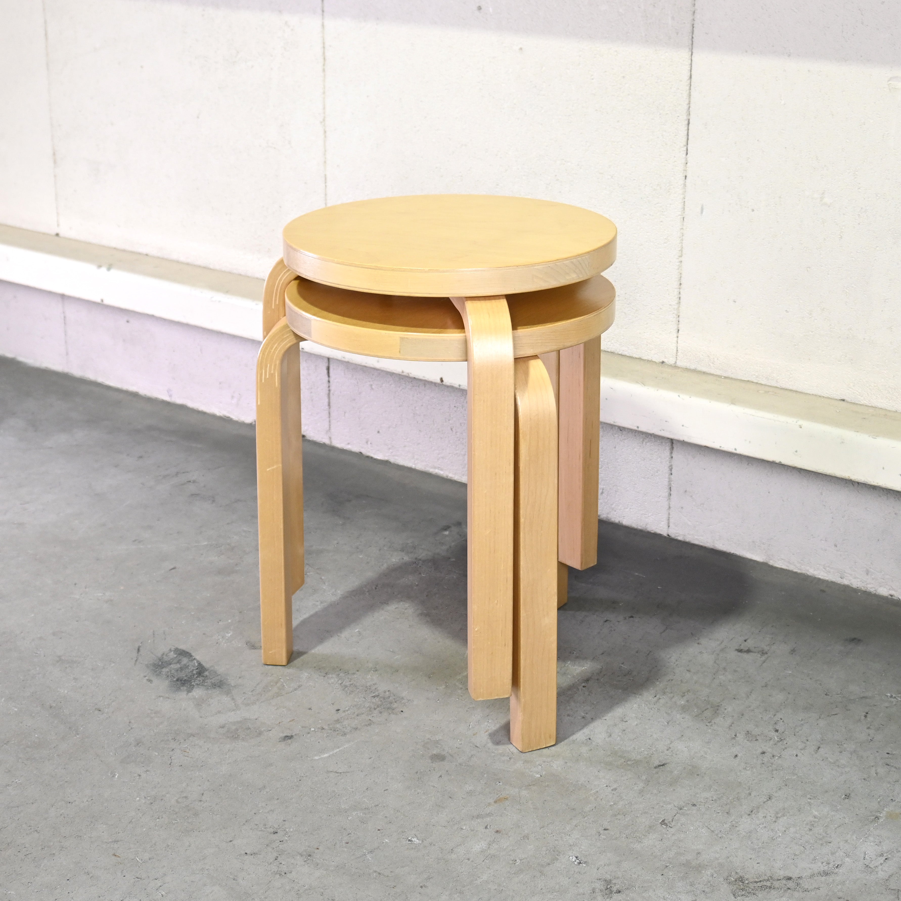 Artek Alvar Aalto STOOL60 Birch wood Natural lacquer 2011's Scandinavian design / アルテック アルヴァ・アアルト スツール60 バーチ材 ナチュラルラッカー 2011年 北欧デザイン