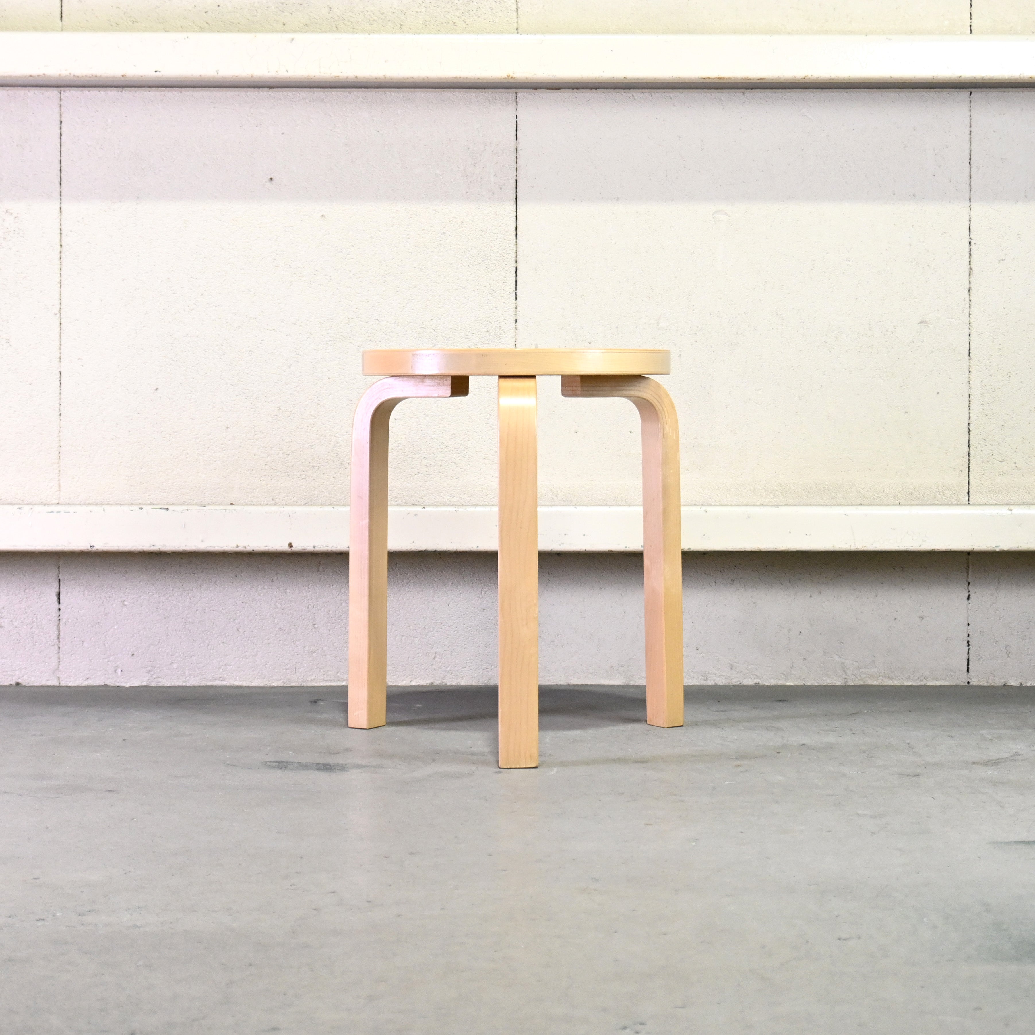 Artek Alvar Aalto STOOL60 Birch wood Natural lacquer 2011's Scandinavian design / アルテック アルヴァ・アアルト スツール60 バーチ材 ナチュラルラッカー 2011年 北欧デザイン