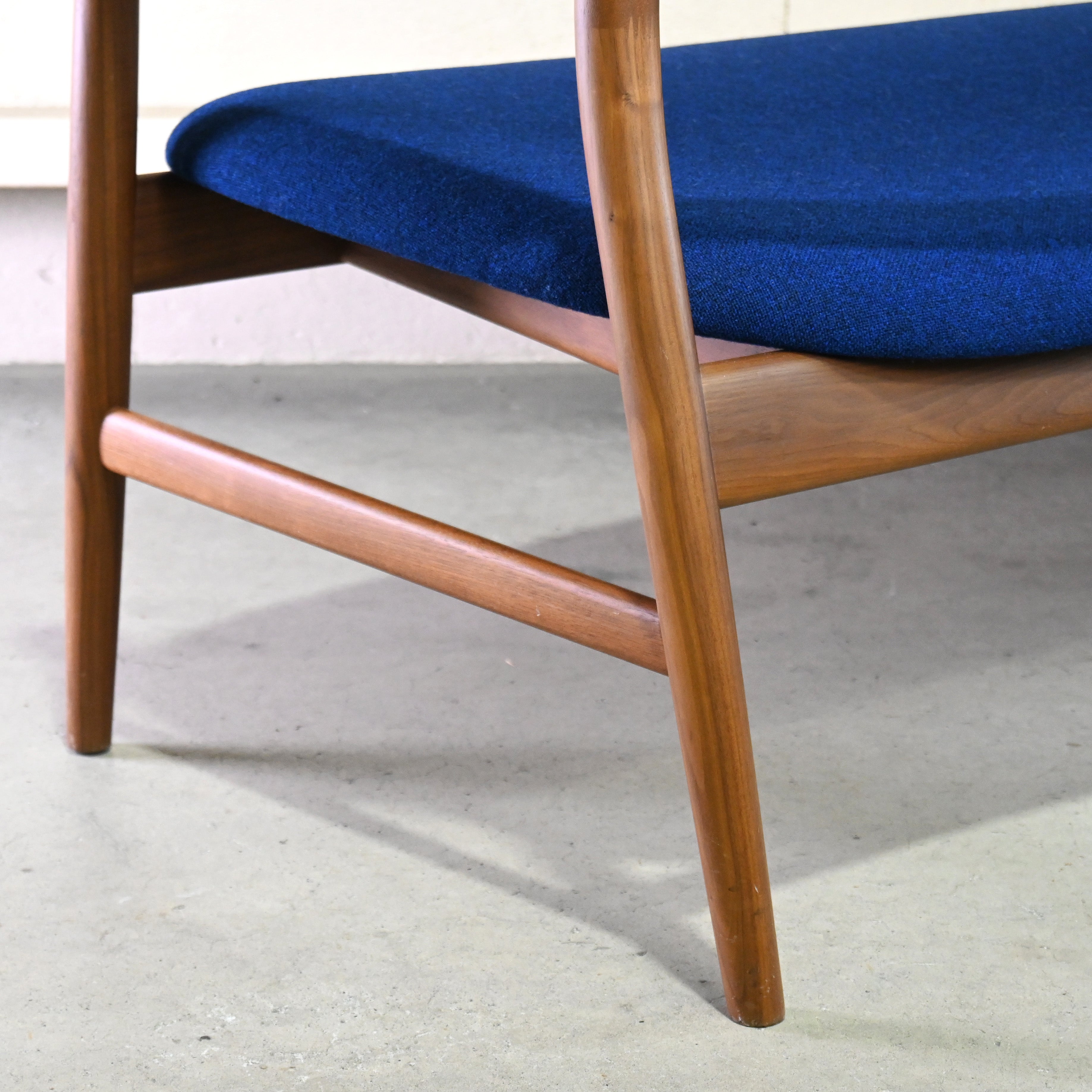 CONDE HOUSE Naoto Fukasawa KAMUY LUX Living 2seater Walnut kvadrat wool Japanese modern design / カンディハウス 深澤直人 カムイ リビングチェア 2シーター ウォールナット クヴァドラウール ジャパニーズモダンデザイン