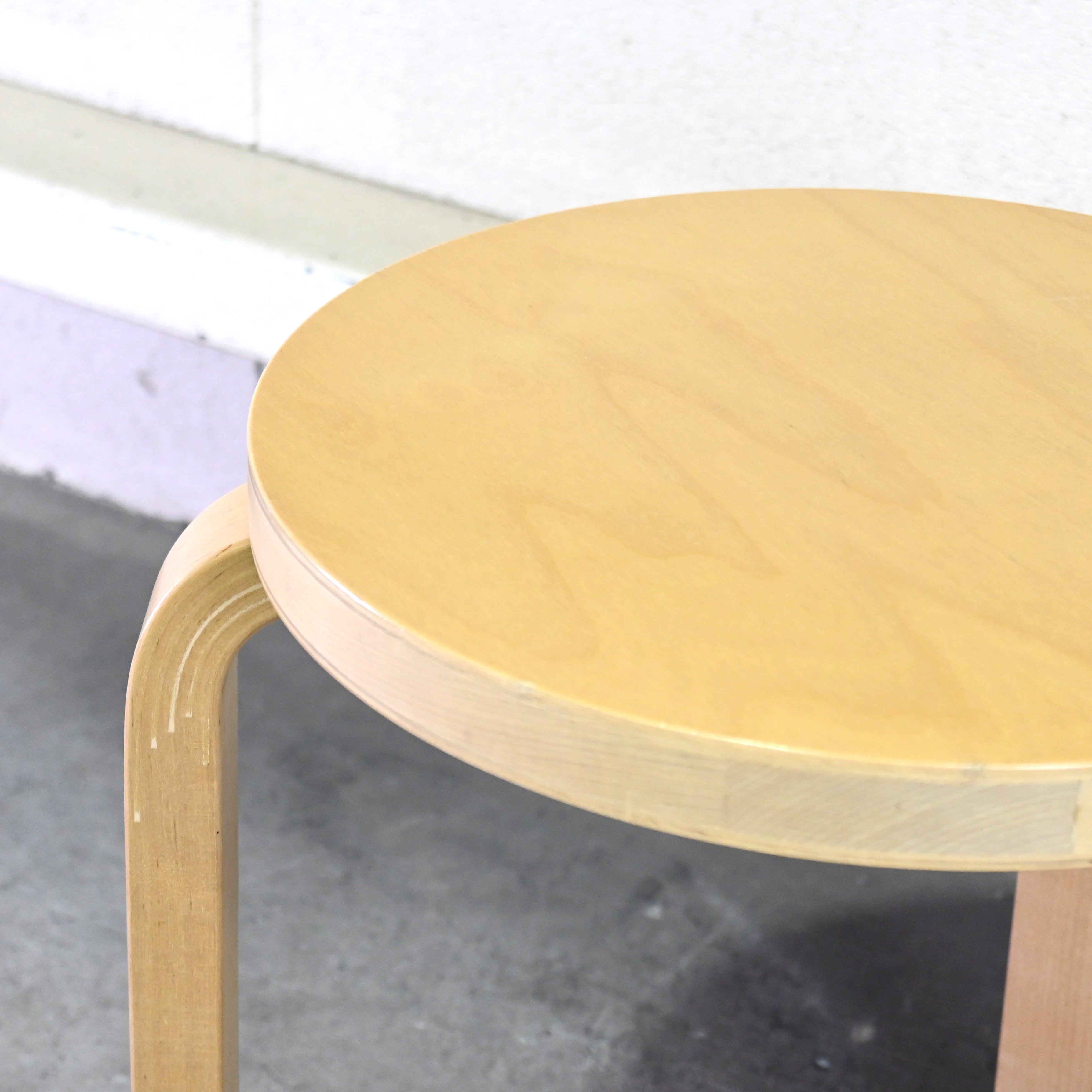 Artek Alvar Aalto STOOL60 Birch wood Natural lacquer 2011's Scandinavian design / アルテック アルヴァ・アアルト スツール60 バーチ材 ナチュラルラッカー 2011年 北欧デザイン