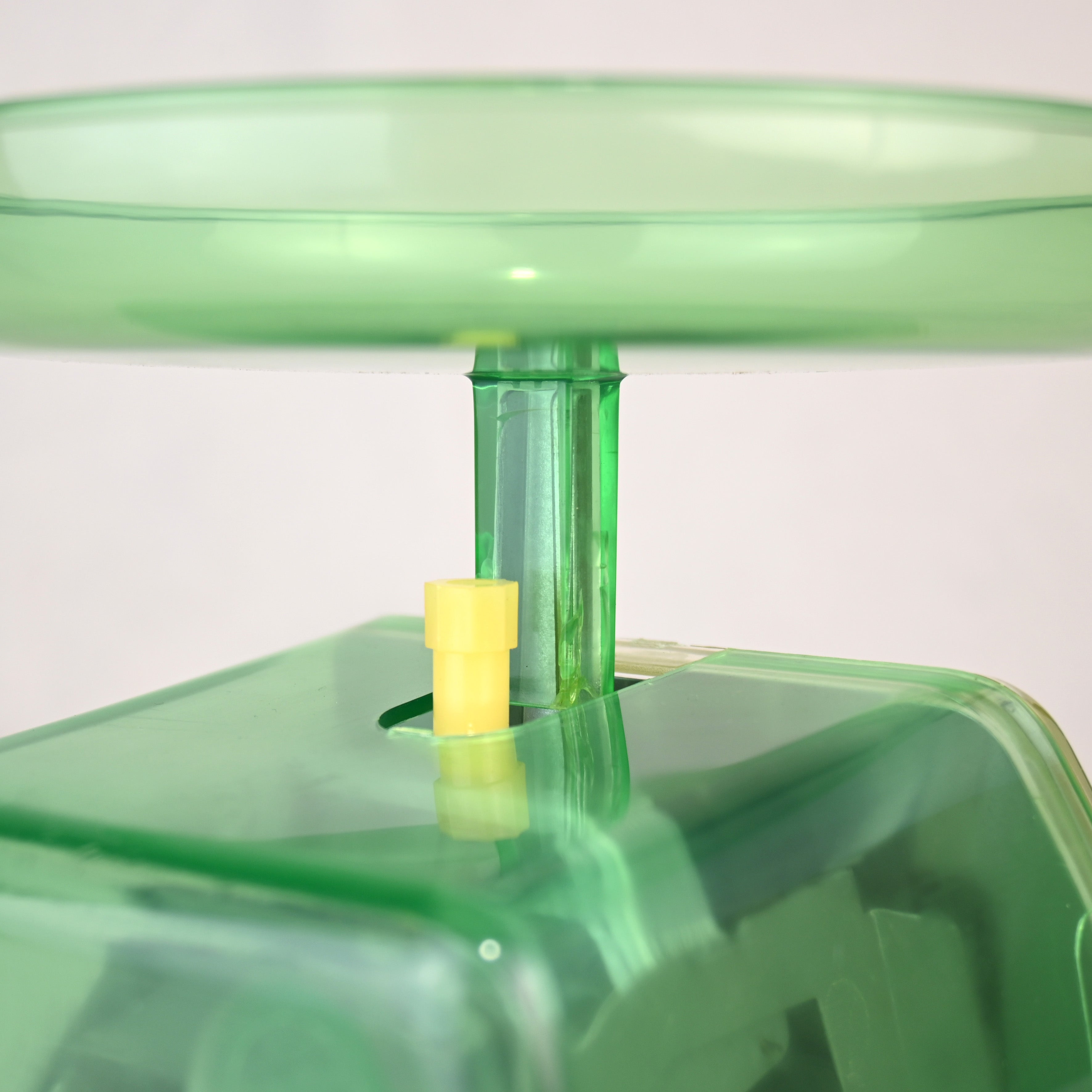 Skeleton green Kitchen scale MISAKI Japan vintage Retropop / スケルトン グリーン キッチンスケール 上皿計り ミサキ ジャパンヴィンテージ レトロポップ