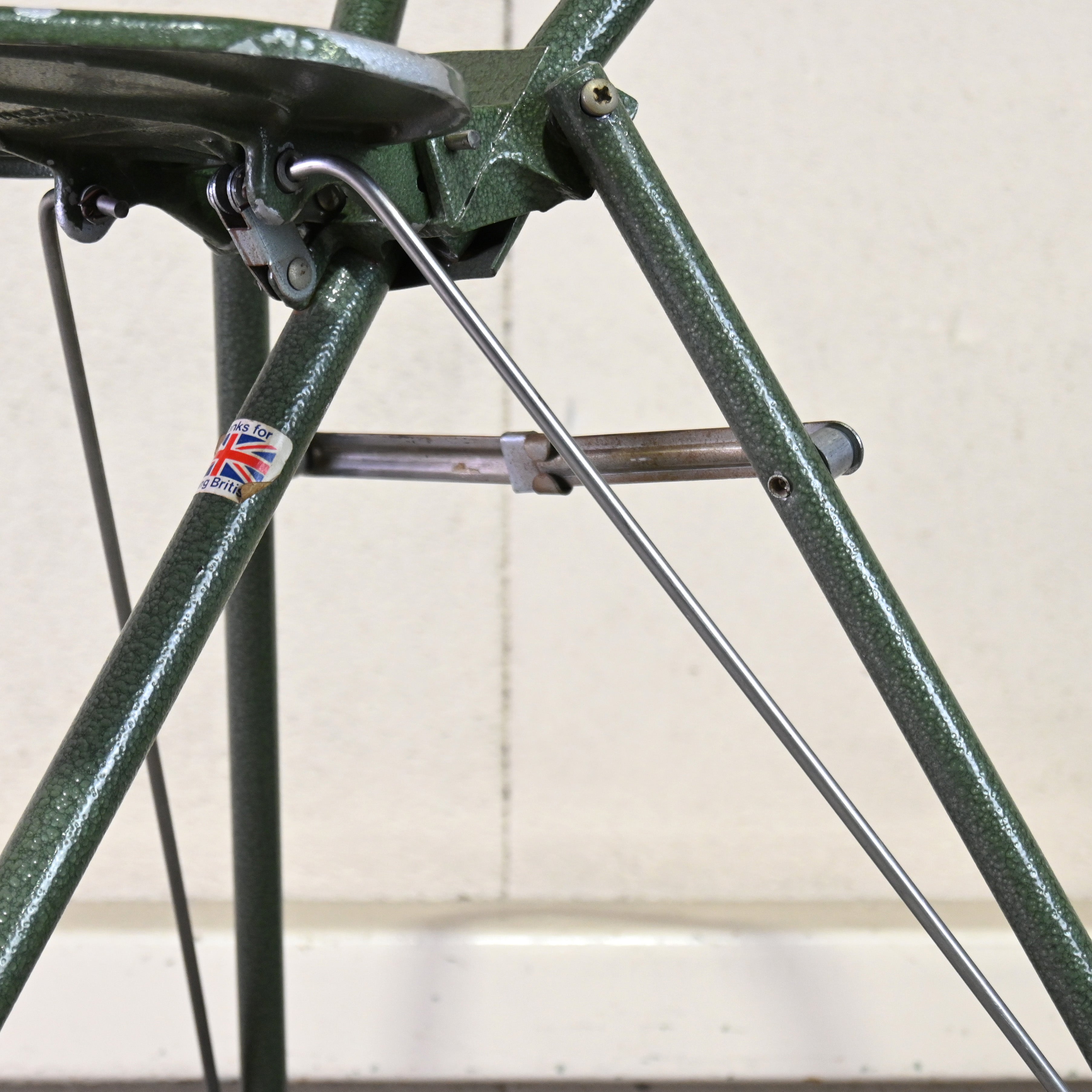 England vintage Gamebird shooting chair HILL-REST-SEAT 3 legs Outdoor tool / イギリスヴィンテージ ゲームバード社 シューティングチェア ヒルレストチェア 3本脚 アウトドアツール