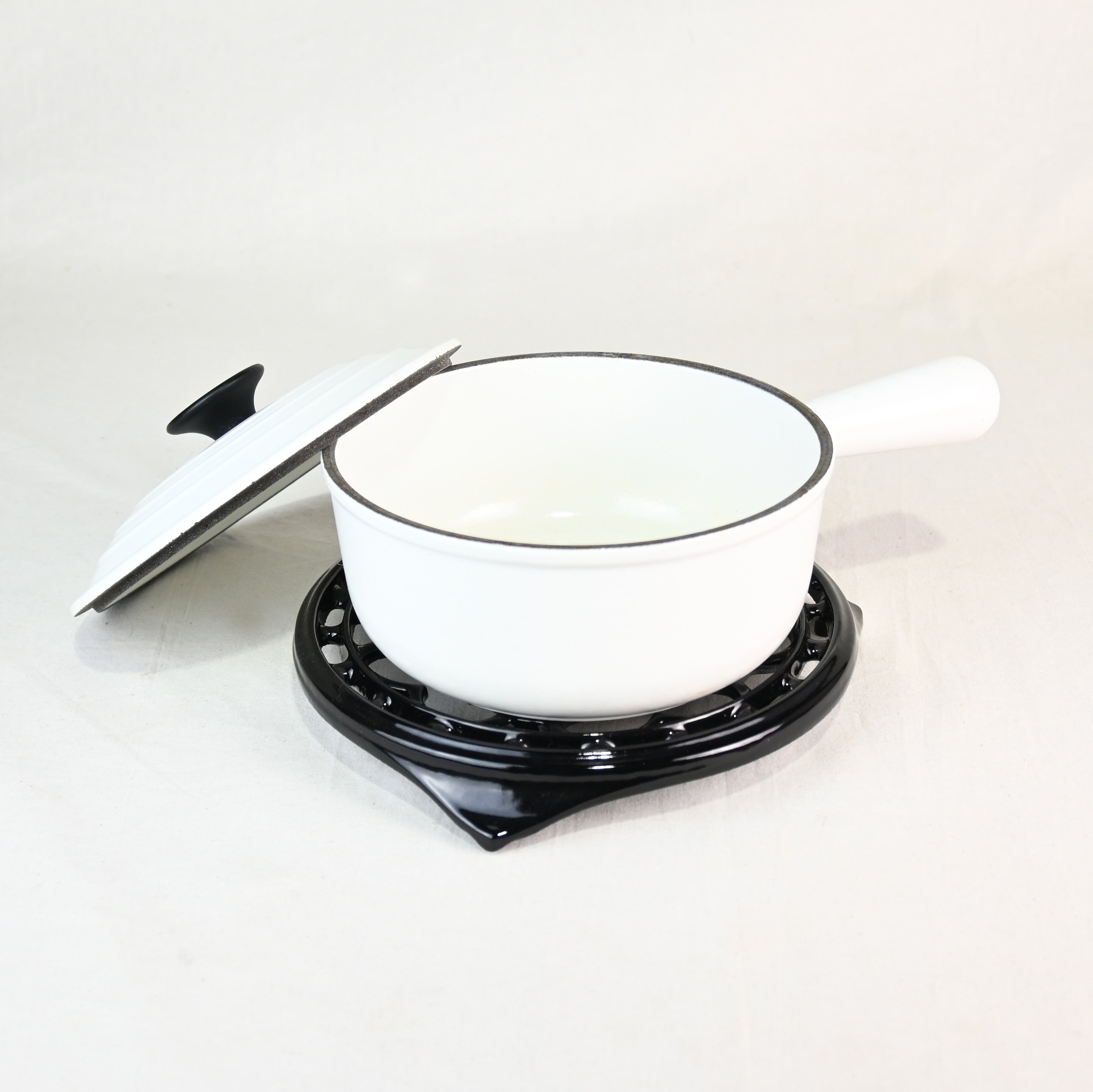 Le Creuset Trivet 2-size Cast iron France / ル・クルーゼ トリベット 鍋敷 鋳鉄 フランス