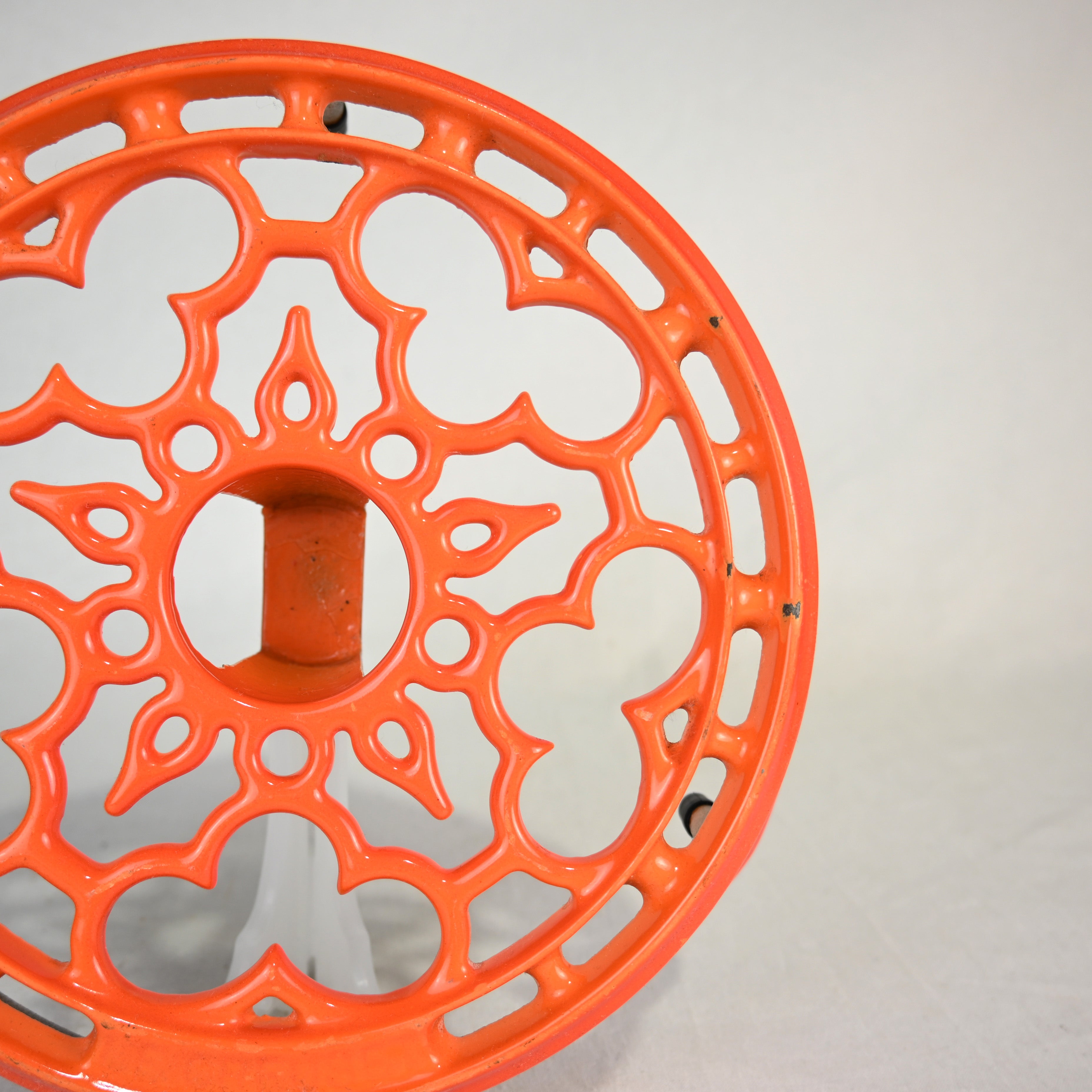 Le Creuset Trivet 2-size Cast iron France / ル・クルーゼ トリベット 鍋敷 鋳鉄 フランス