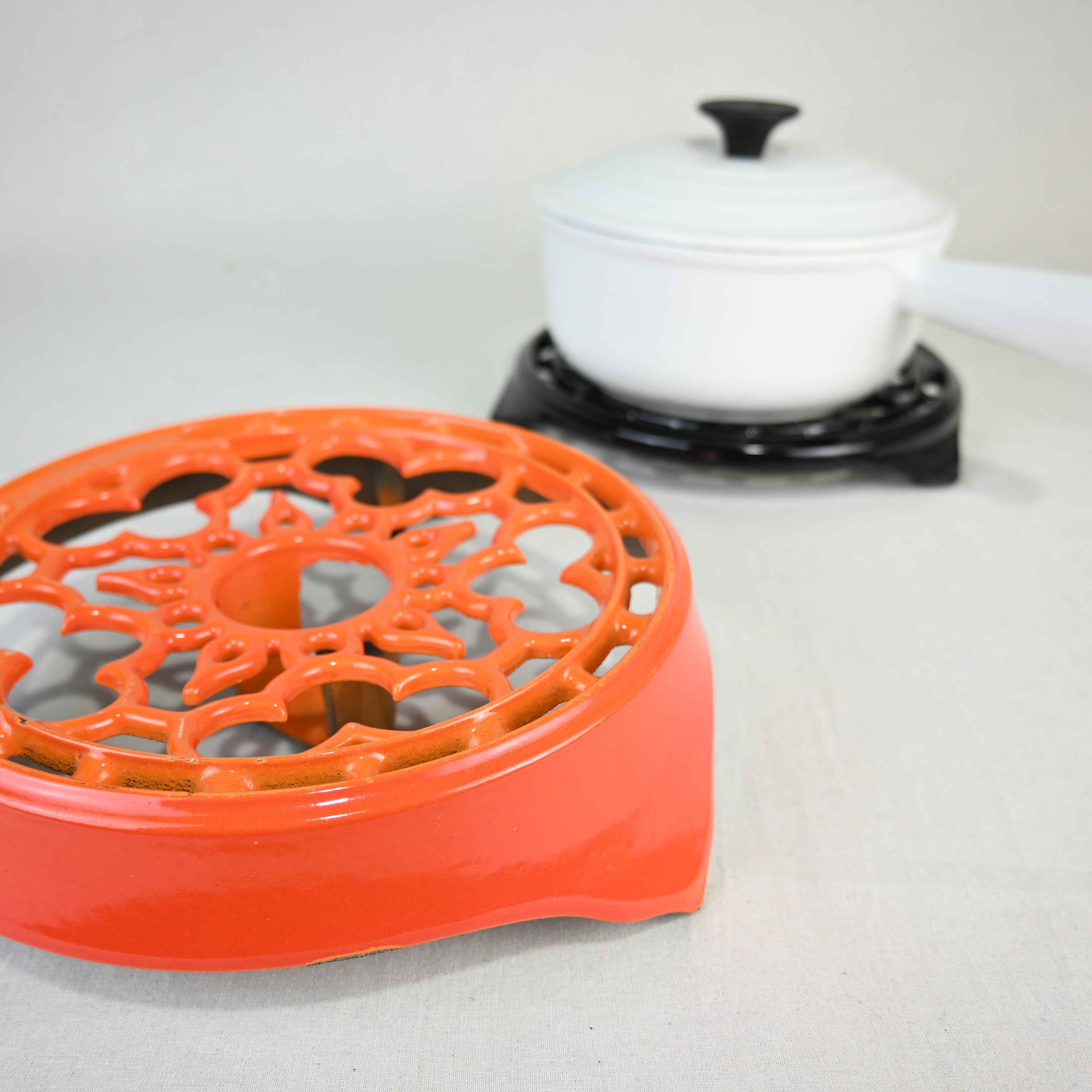 Le Creuset Trivet 2-size Cast iron France / ル・クルーゼ トリベット 鍋敷 鋳鉄 フランス