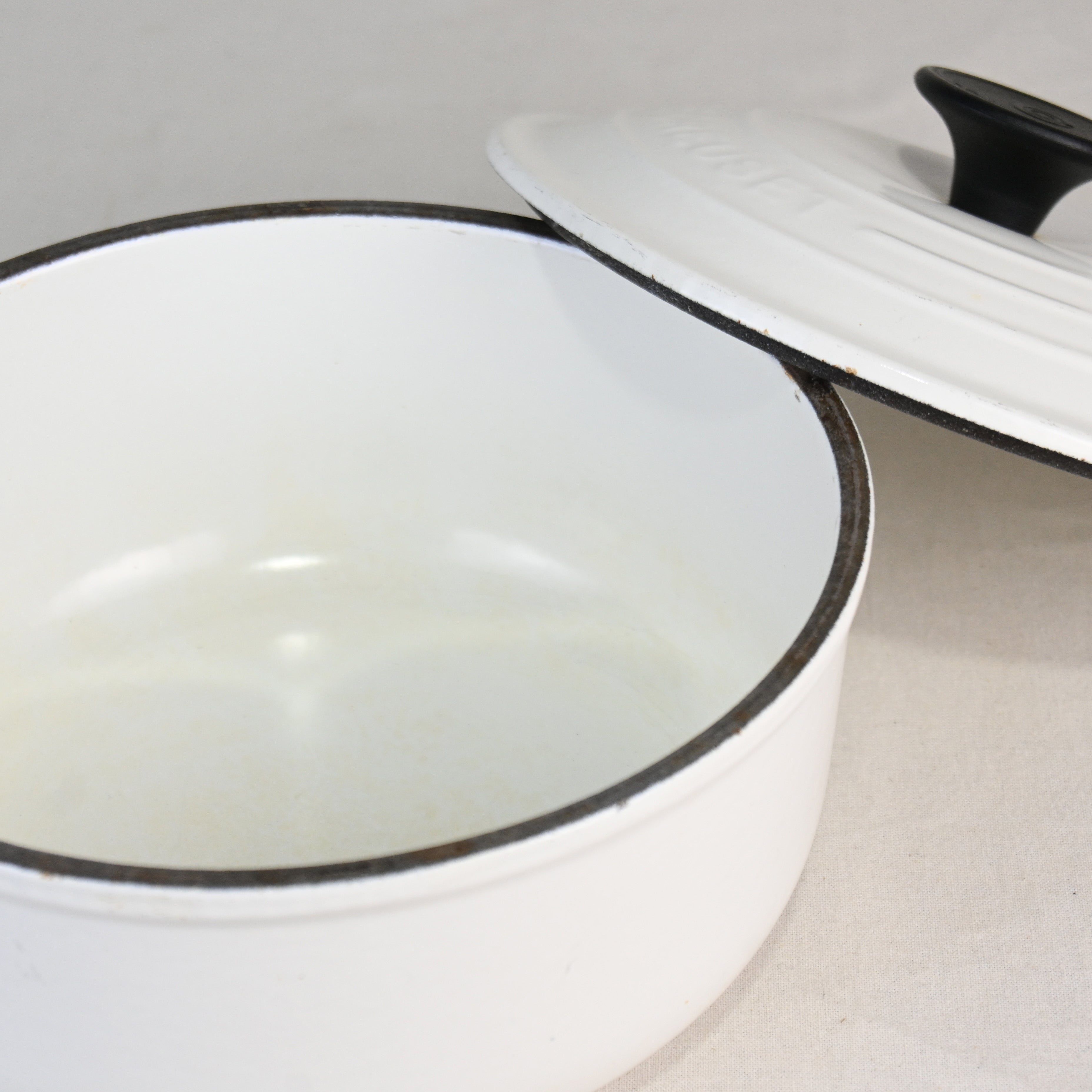 Le Creuset saucepan White / ル・クルーゼ 片手鍋 ソースパン 18cm ホワイト