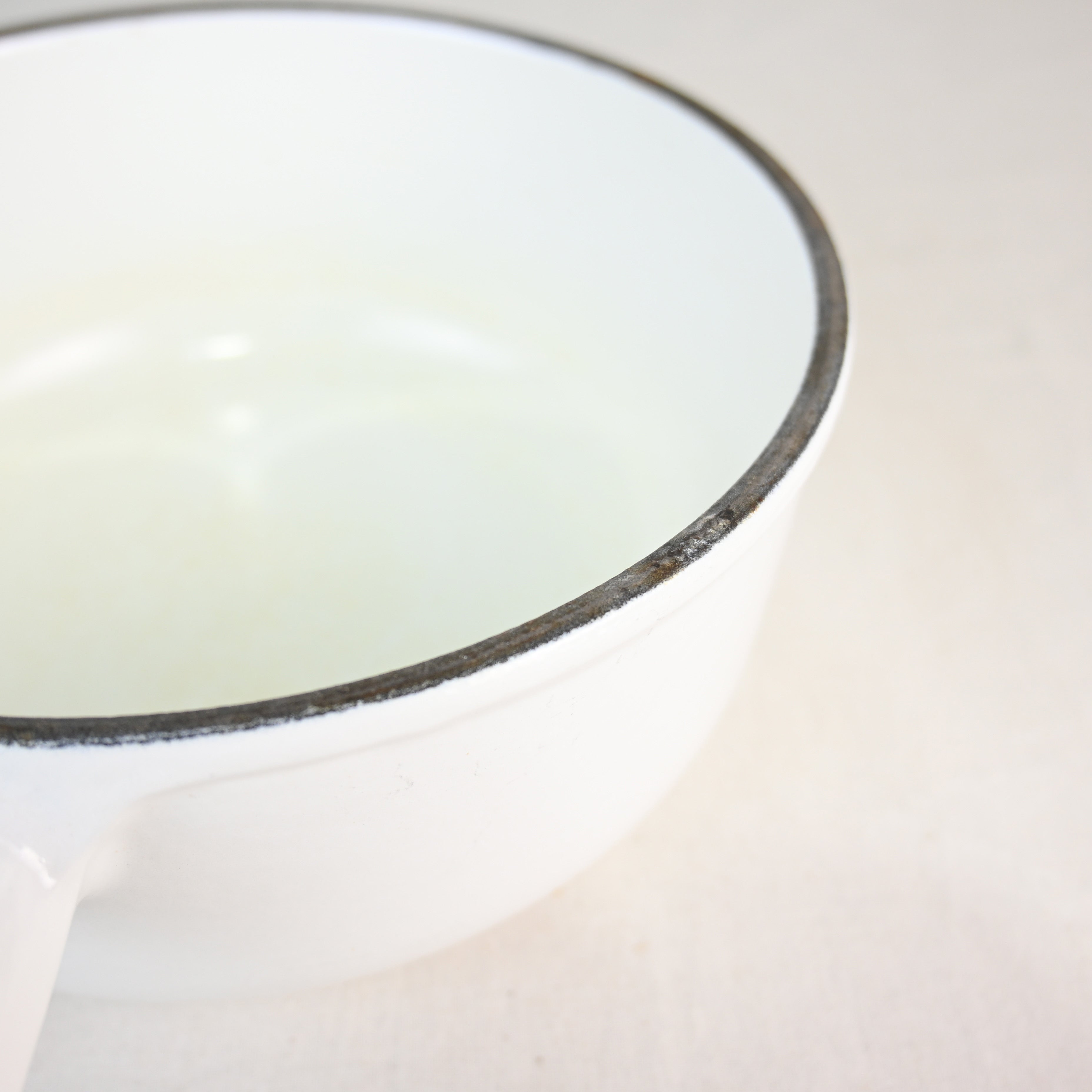 Le Creuset saucepan White / ル・クルーゼ 片手鍋 ソースパン 18cm ホワイト