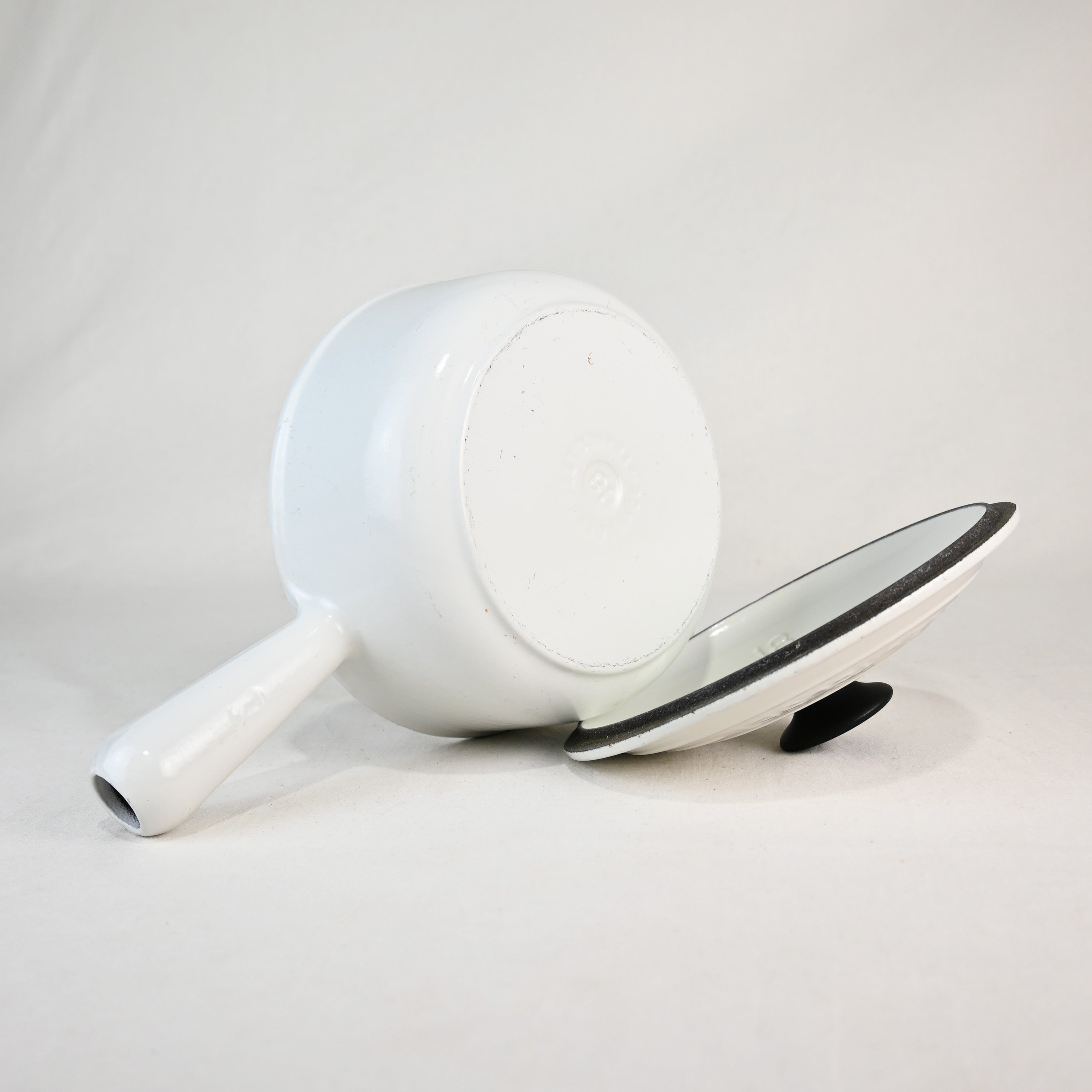 Le Creuset saucepan White / ル・クルーゼ 片手鍋 ソースパン 18cm ホワイト