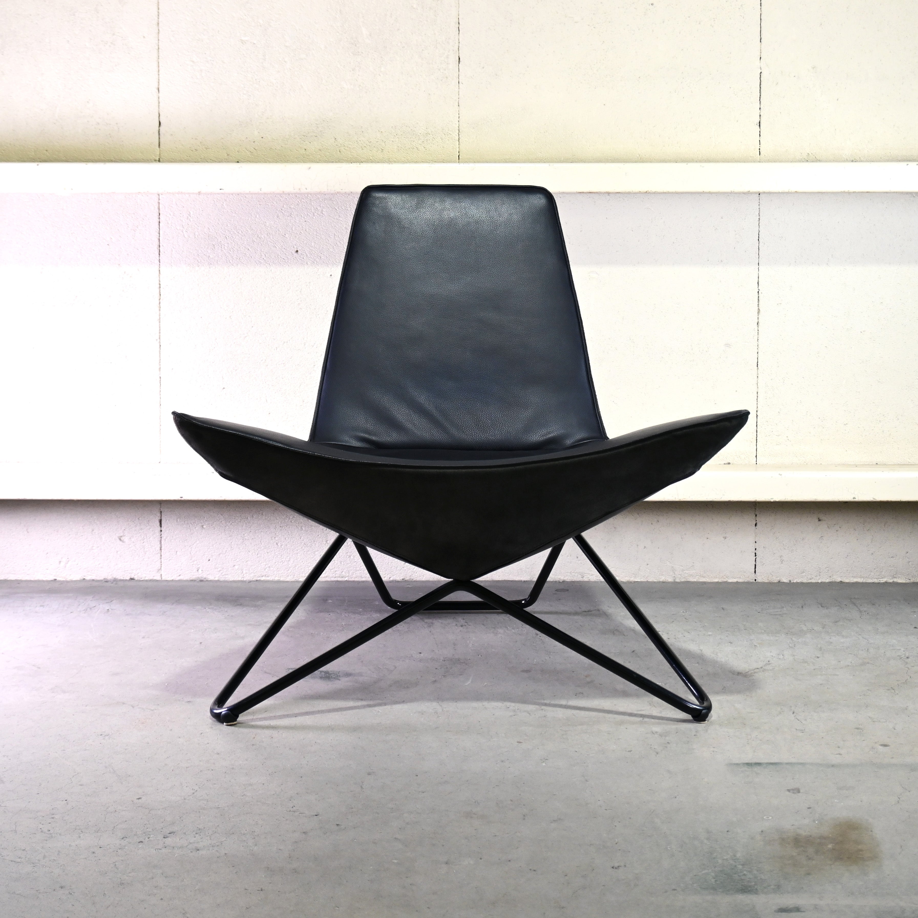 Walter Knoll UNStudio Ben van Berkel MYchair Leather Armchair Black German furniture Western design / ウォルター・ノル UNスタジオ ベン・ファン・ベルケル マイチェア レザーアームチェア ブラック ドイツ家具 西欧デザイン