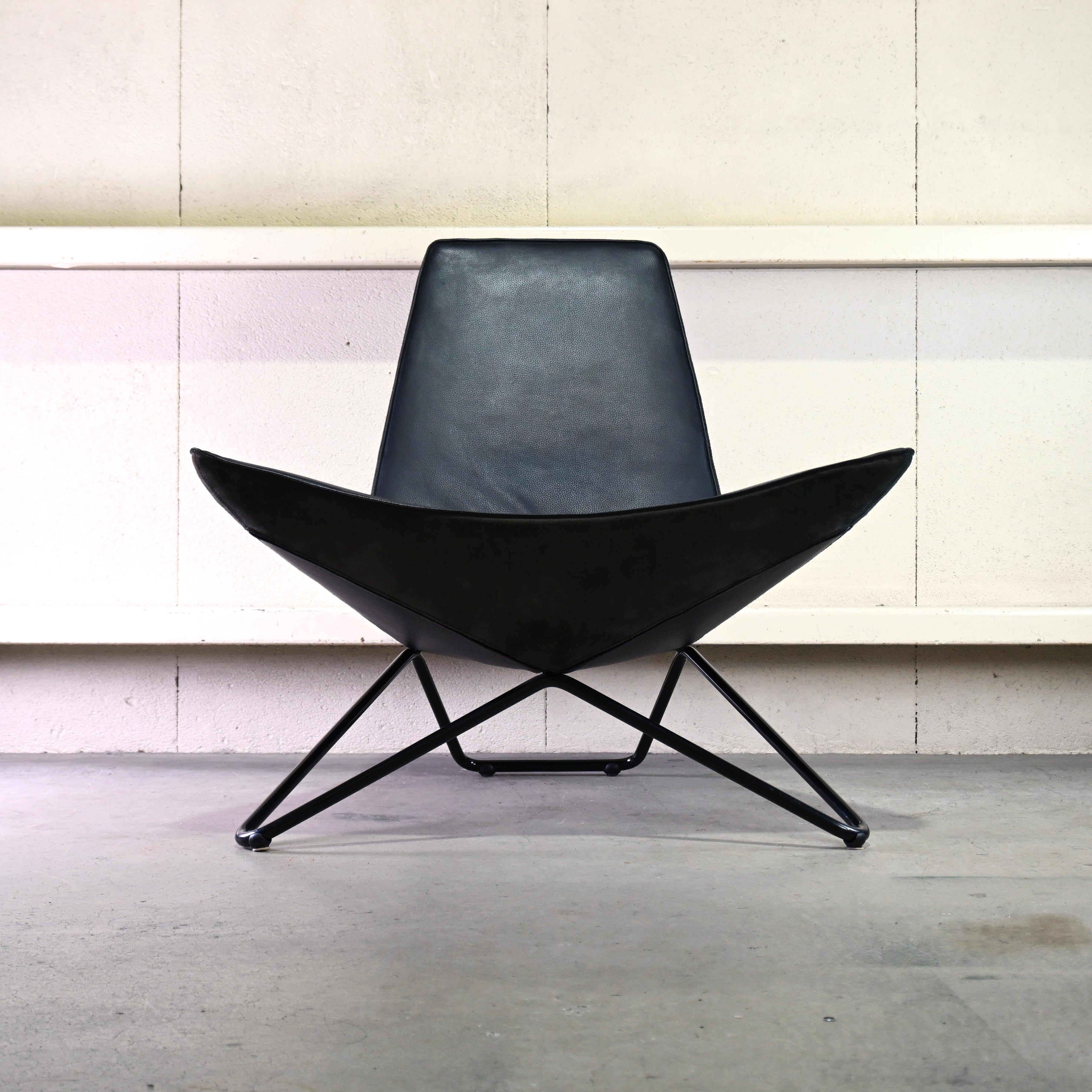 Walter Knoll UNStudio Ben van Berkel MYchair Leather Armchair Black German furniture Western design / ウォルター・ノル UNスタジオ ベン・ファン・ベルケル マイチェア レザーアームチェア ブラック ドイツ家具 西欧デザイン