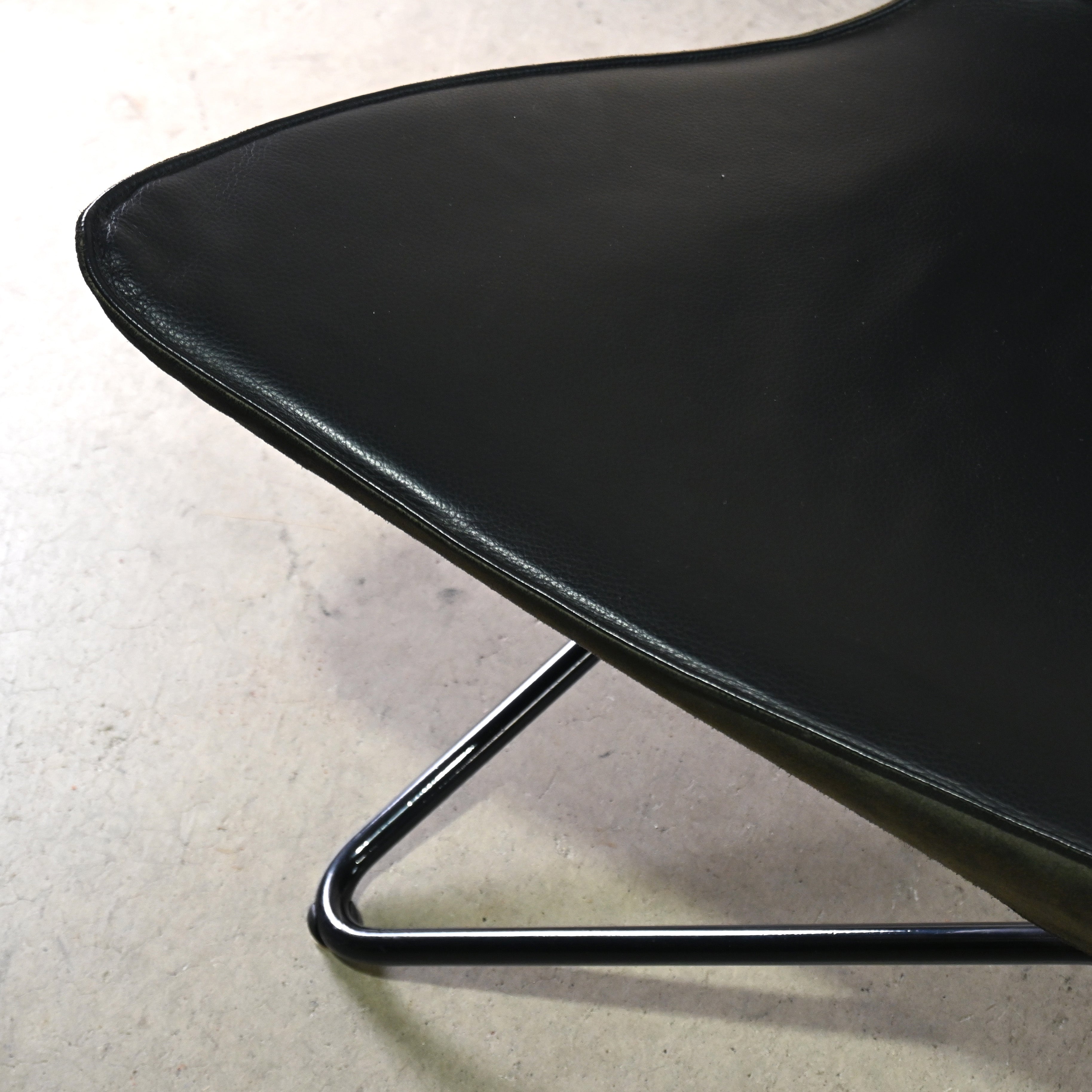 Walter Knoll UNStudio Ben van Berkel MYchair Leather Armchair Black German furniture Western design / ウォルター・ノル UNスタジオ ベン・ファン・ベルケル マイチェア レザーアームチェア ブラック ドイツ家具 西欧デザイン