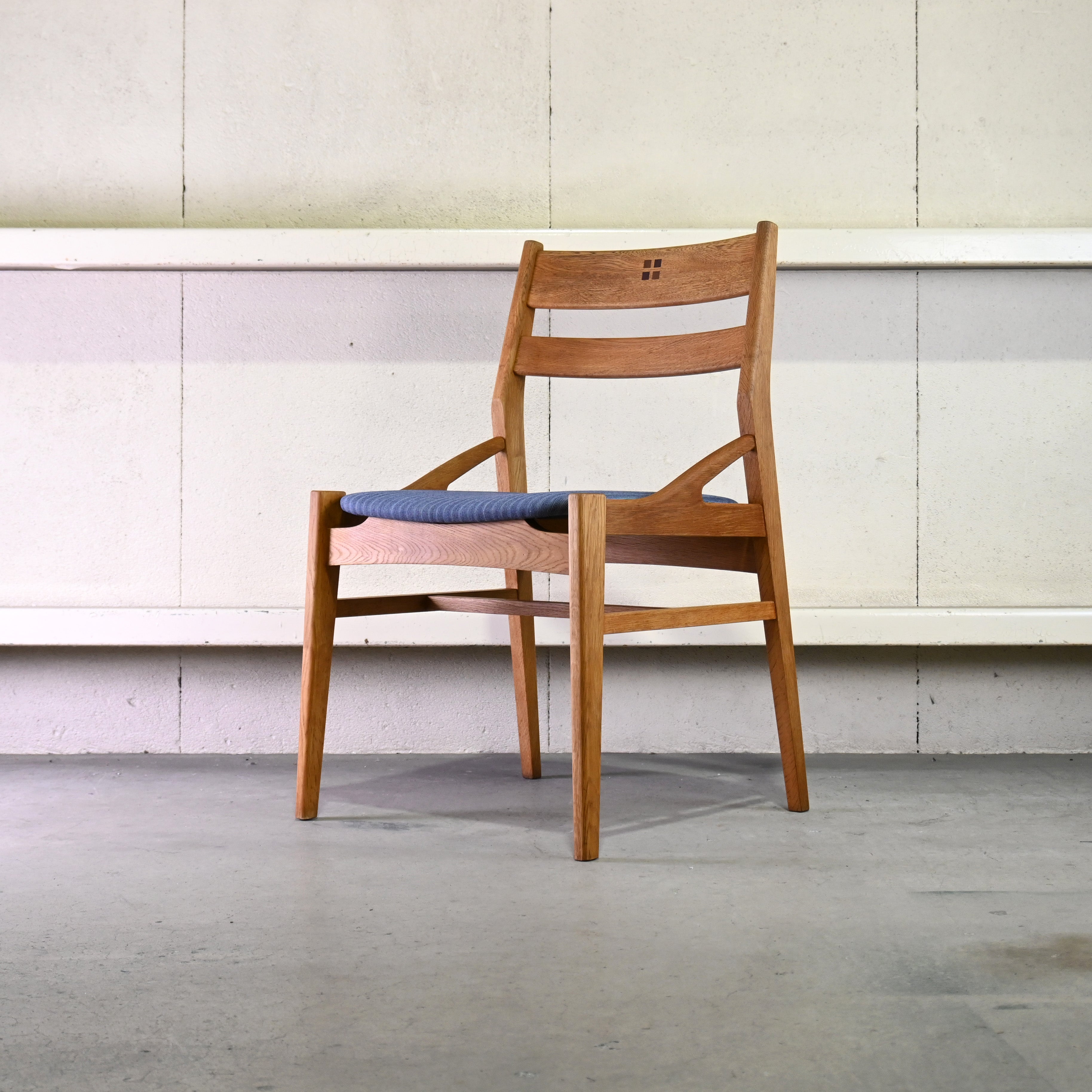 Oak Village Brunch chair Oakwood Inlay back UK fabric Remake Japanese modern design / オークヴィレッジ ブランチチェア オーク材 象嵌 英国生地 リメイク ジャパニーズモダンデザイン