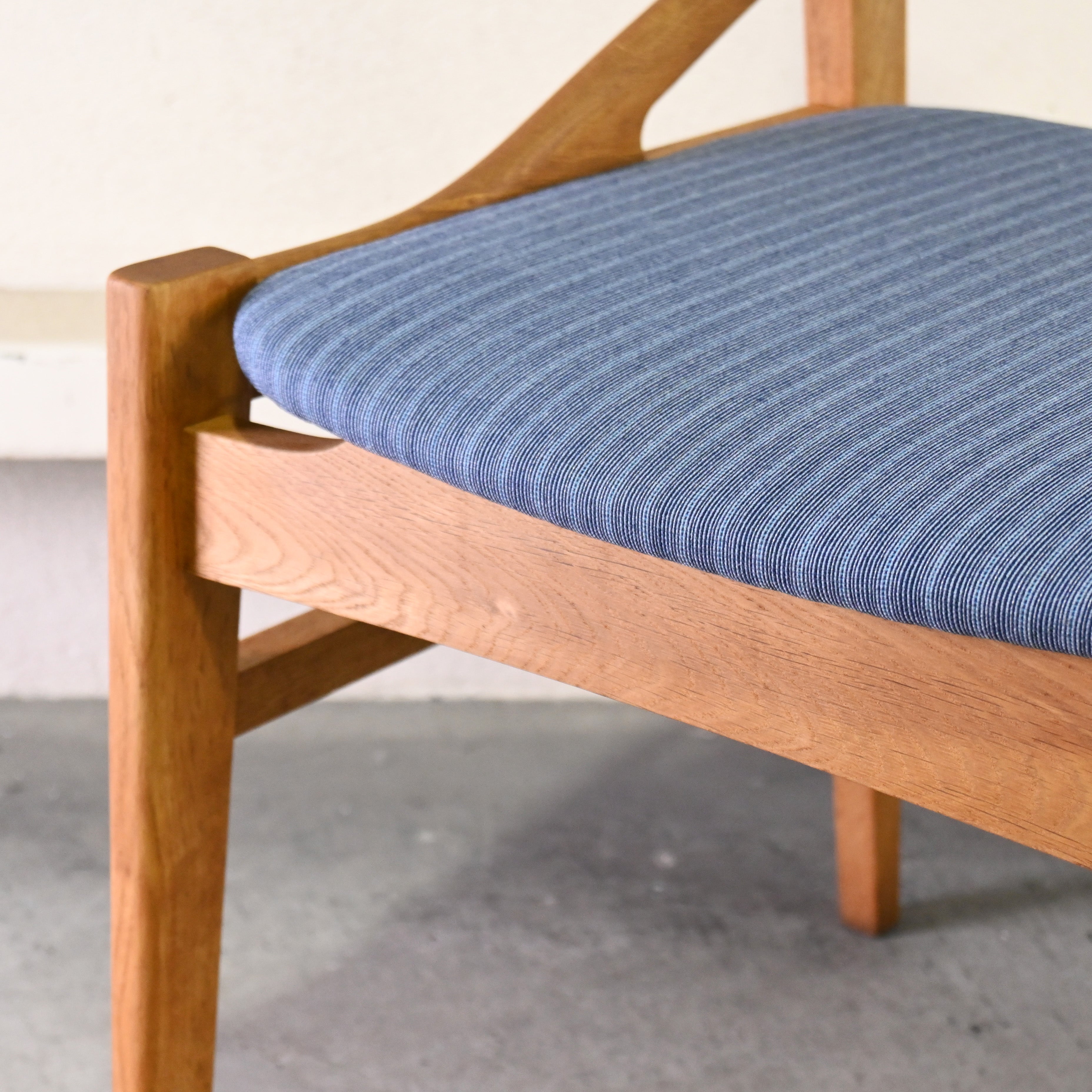 Oak Village Brunch chair Oakwood Inlay back UK fabric Remake Japanese modern design / オークヴィレッジ ブランチチェア オーク材 象嵌 英国生地 リメイク ジャパニーズモダンデザイン