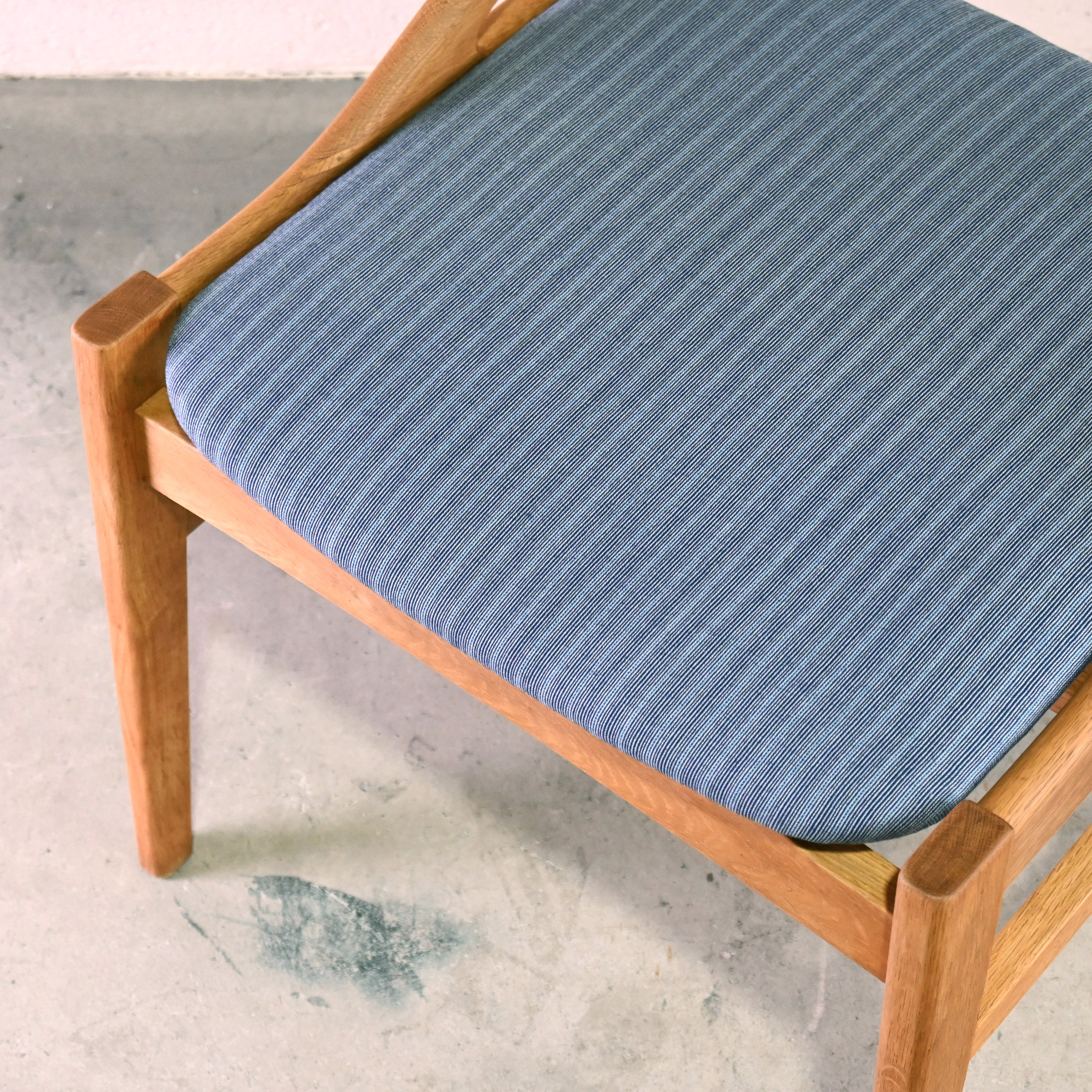 Oak Village Brunch chair Oakwood Inlay back UK fabric Remake Japanese modern design / オークヴィレッジ ブランチチェア オーク材 象嵌 英国生地 リメイク ジャパニーズモダンデザイン