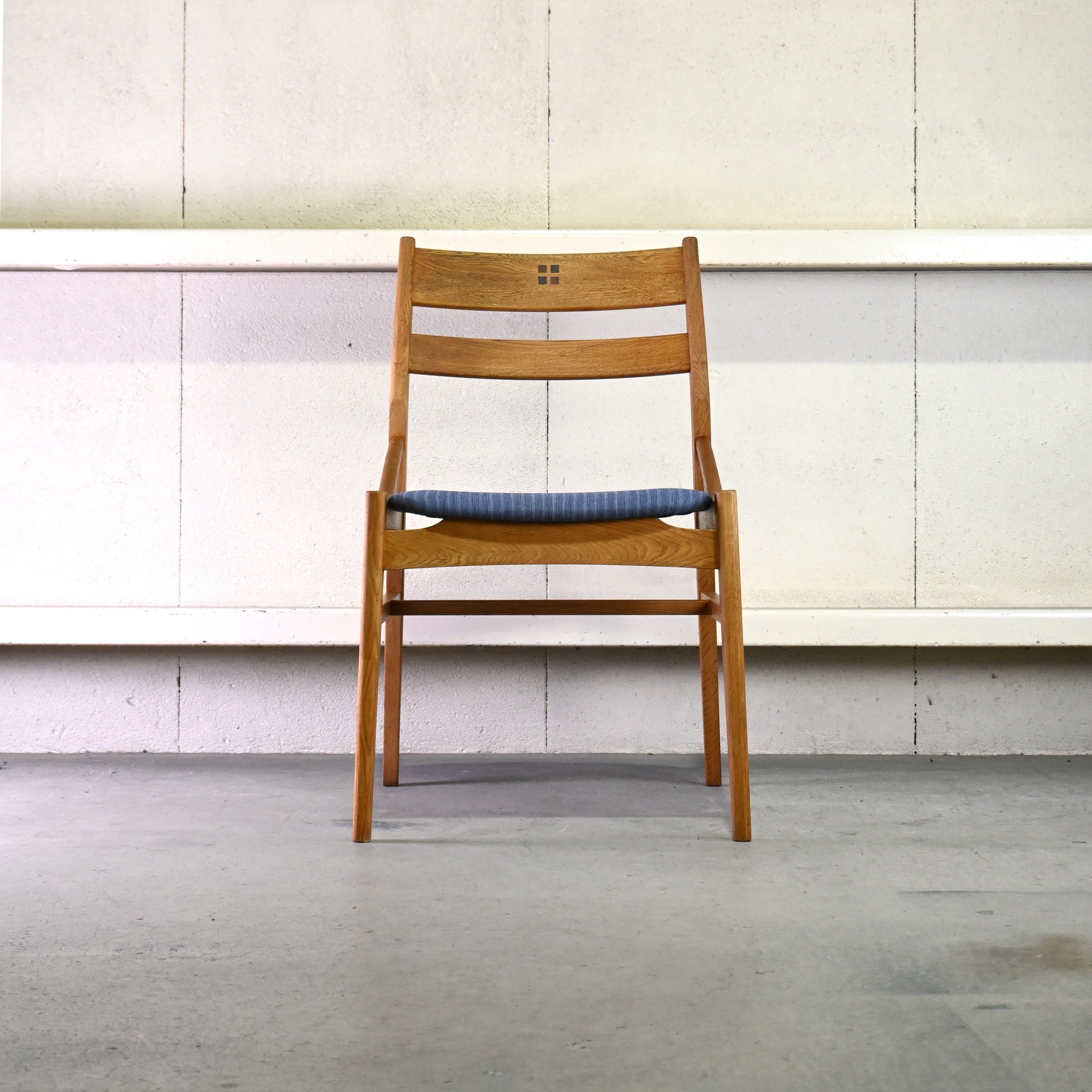 Oak Village Brunch chair Oakwood Inlay back UK fabric Remake Japanese modern design / オークヴィレッジ ブランチチェア オーク材 象嵌 英国生地 リメイク ジャパニーズモダンデザイン
