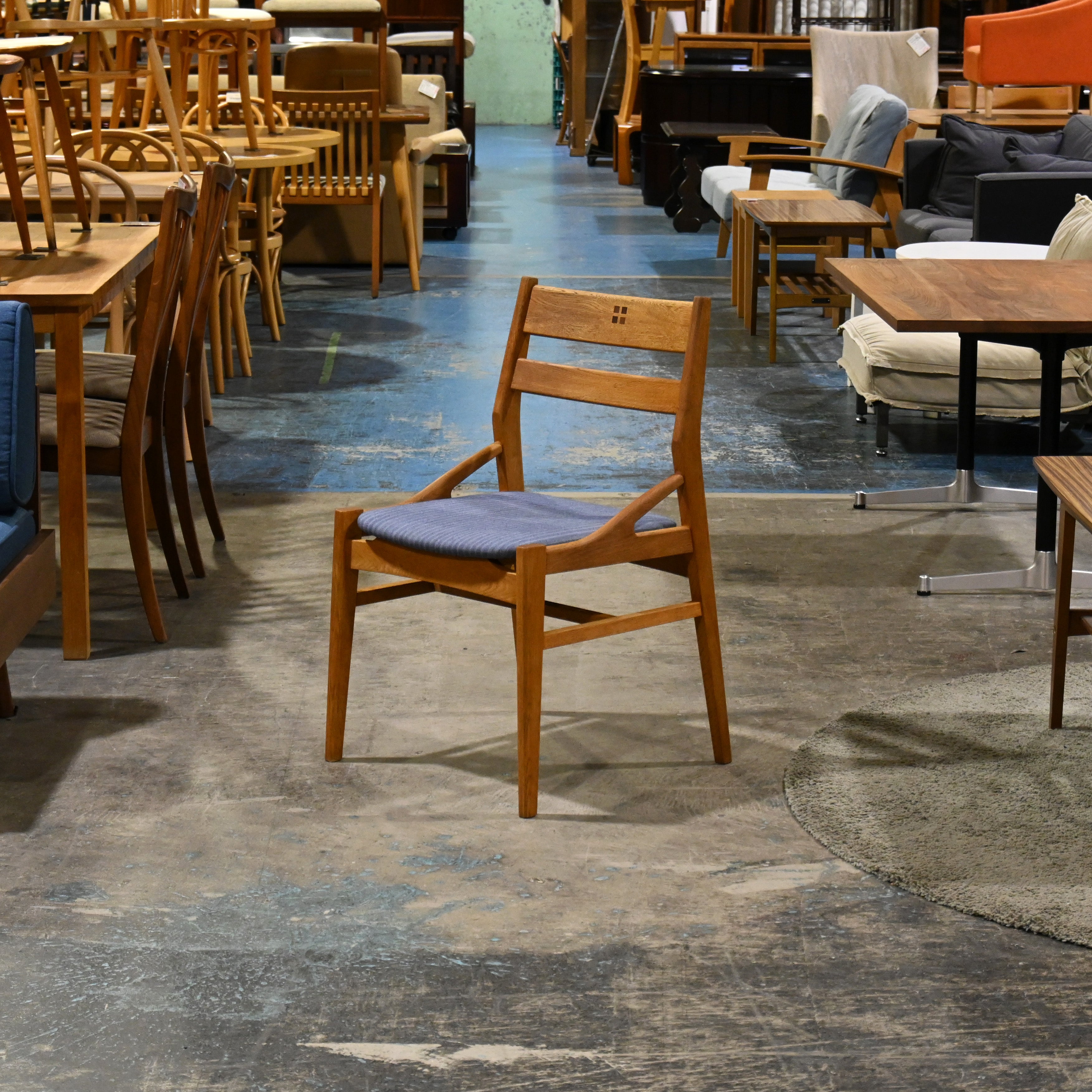 Oak Village Brunch chair Oakwood Inlay back UK fabric Remake Japanese modern design / オークヴィレッジ ブランチチェア オーク材 象嵌 英国生地 リメイク ジャパニーズモダンデザイン