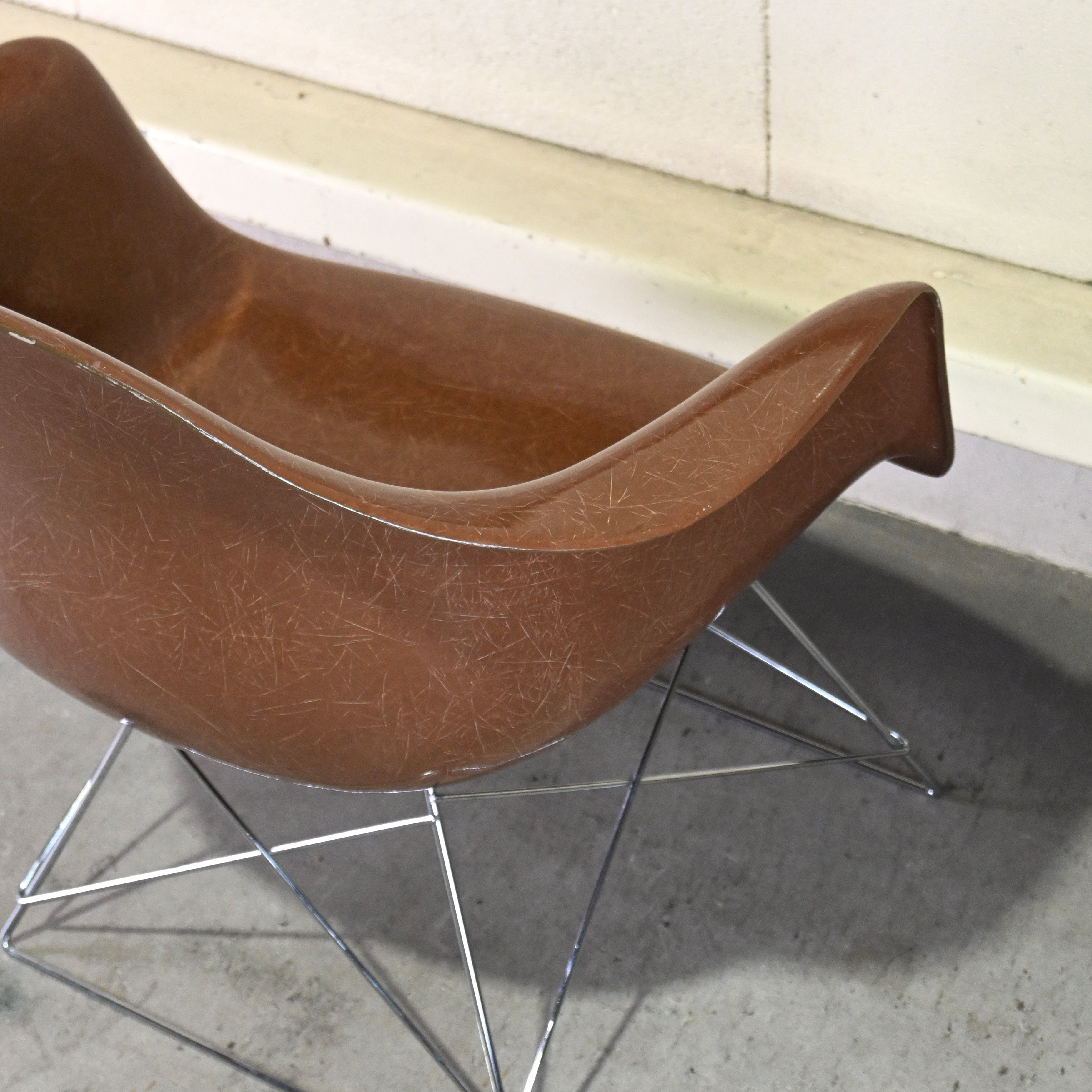 Arm shell chair Cats cradle base FRP Brown Midcentury style ＊Manufacturer unknown / アームシェルチェア キャッツクレイドルベース グラスファイバー ブラウン ミッドセンチュリースタイル ＊メーカー不明