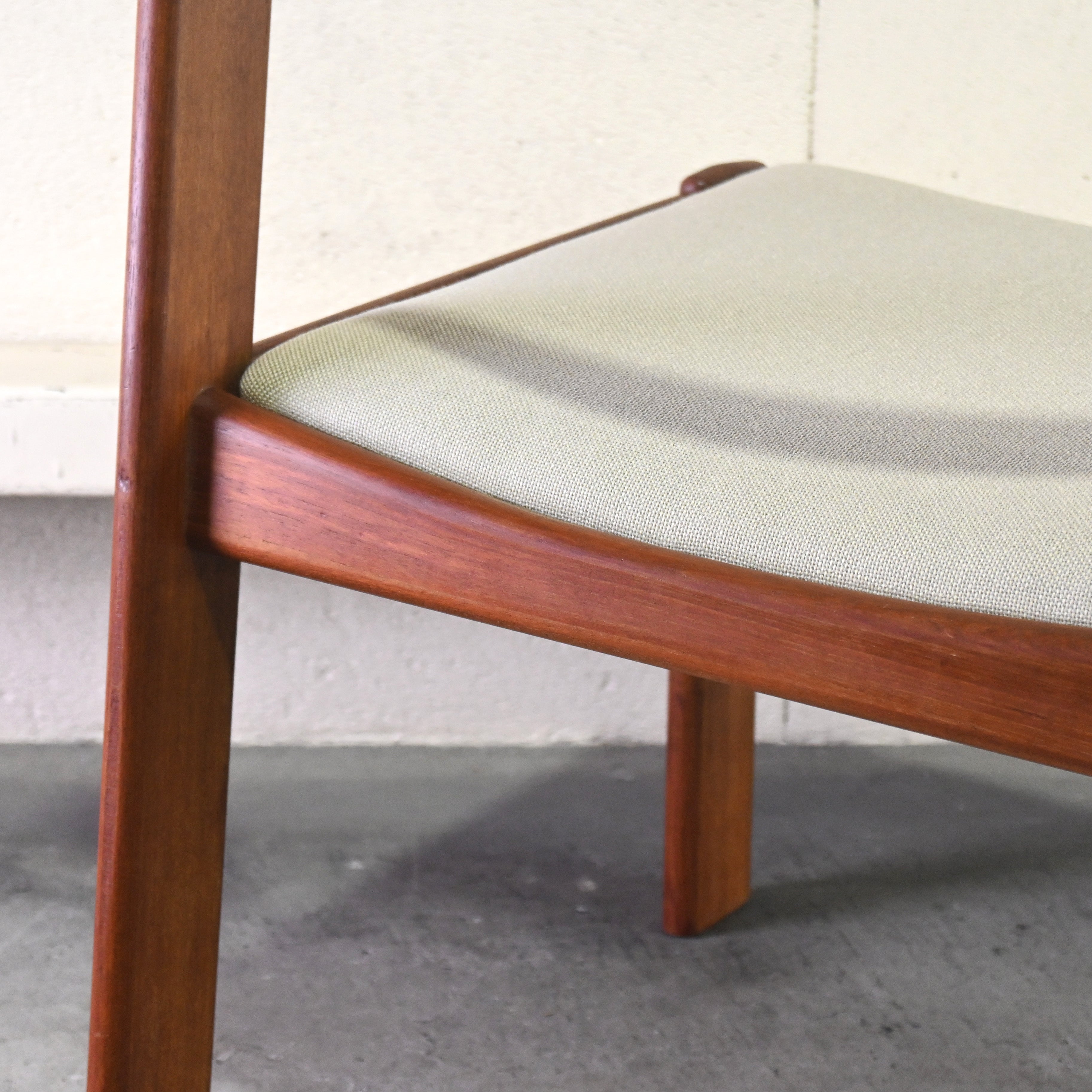 Tsuji mokko Armless wide chair Teakwood 1970's Japanese modern design / 辻木工 アームレス ワイドチェア チーク材 1970年代 ジャパニーズモダンデザイン