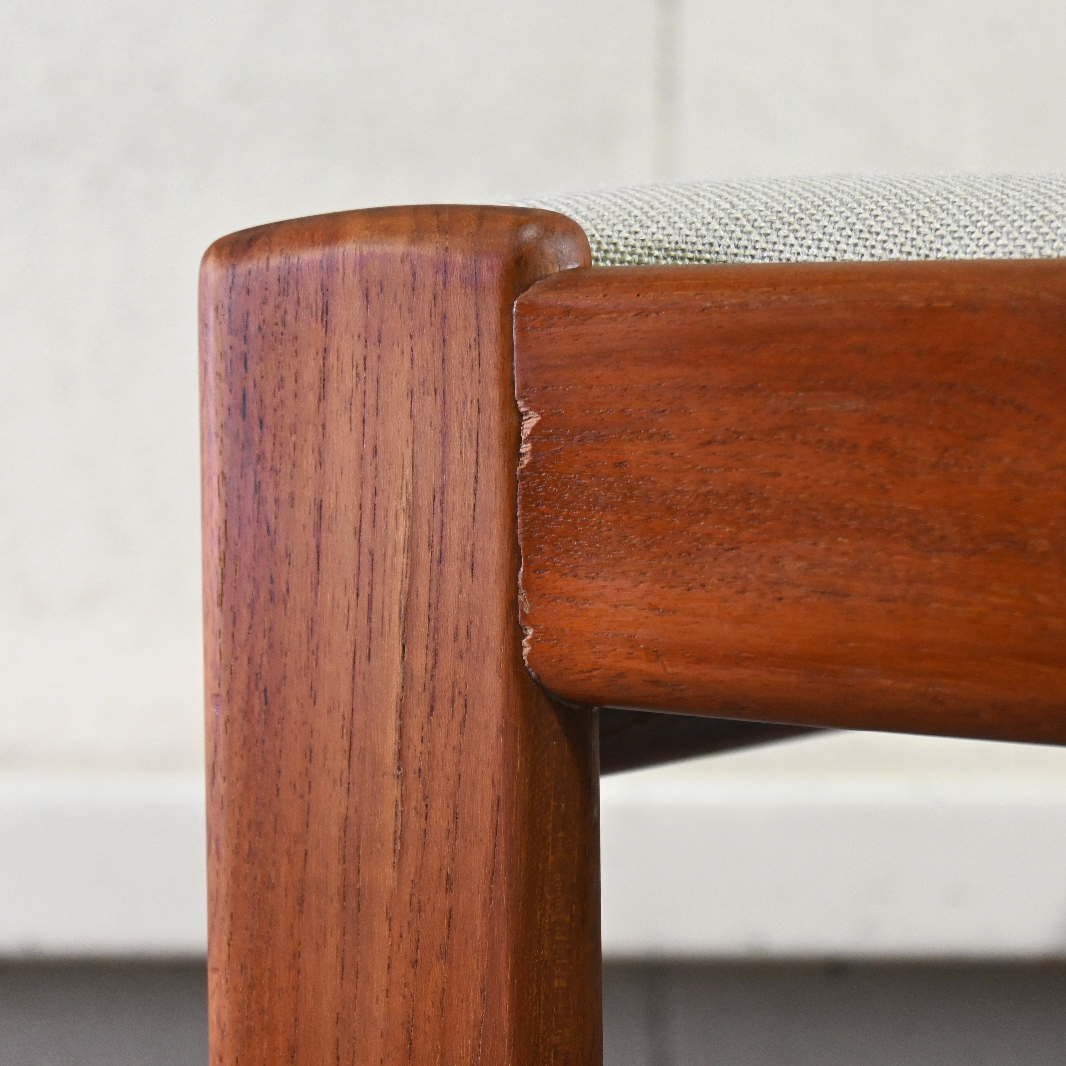 Tsuji mokko Armless wide chair Teakwood 1970's Japanese modern design / 辻木工 アームレス ワイドチェア チーク材 1970年代 ジャパニーズモダンデザイン