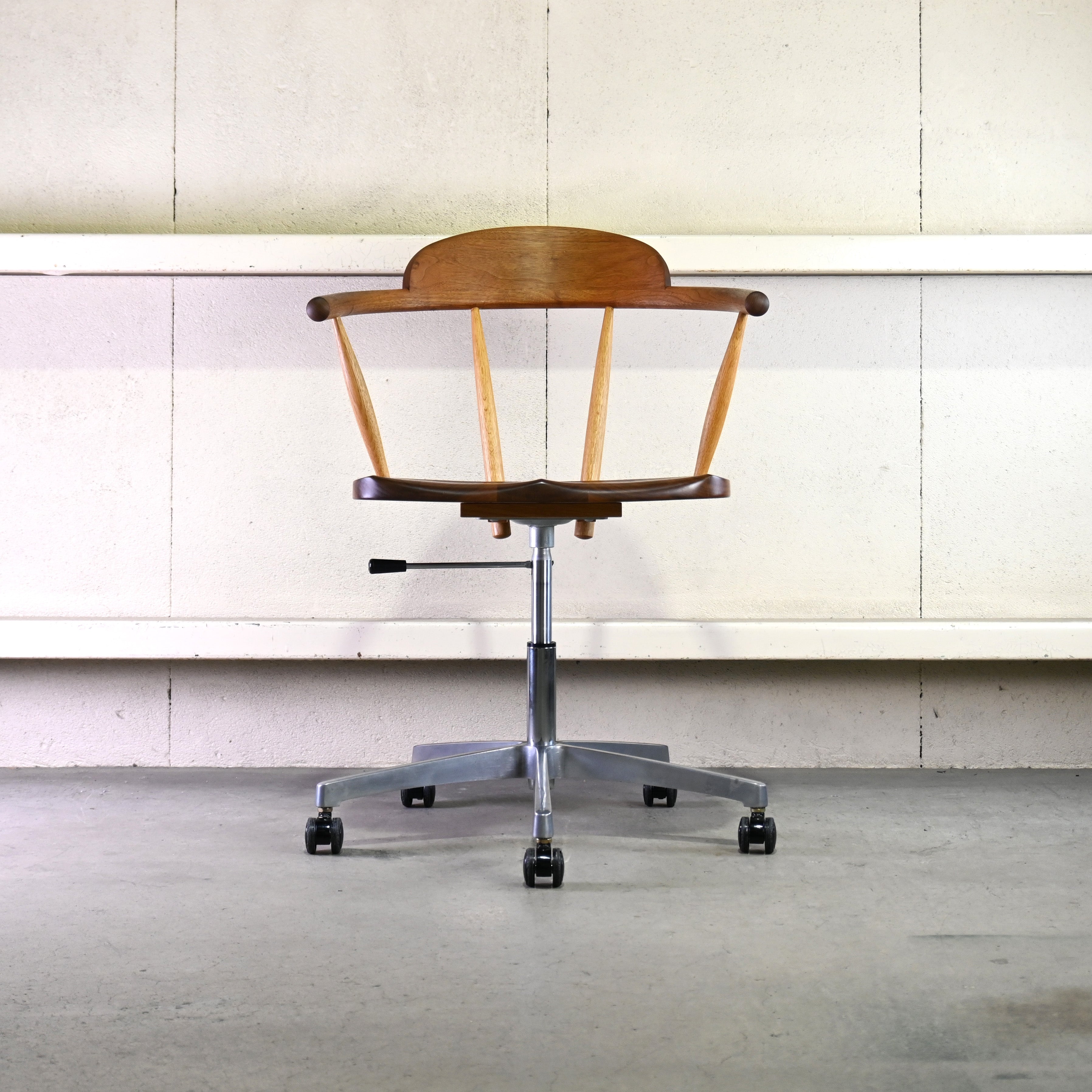 Takayama Wood Works × KASHIWA Desk chair Walnut × Oak Japanese modern design Iwakura Eiri / 高山ウッドワークス 柏木工 デスクチェア ウォールナット × オーク ジャパニーズモダンデザイン 岩倉榮利