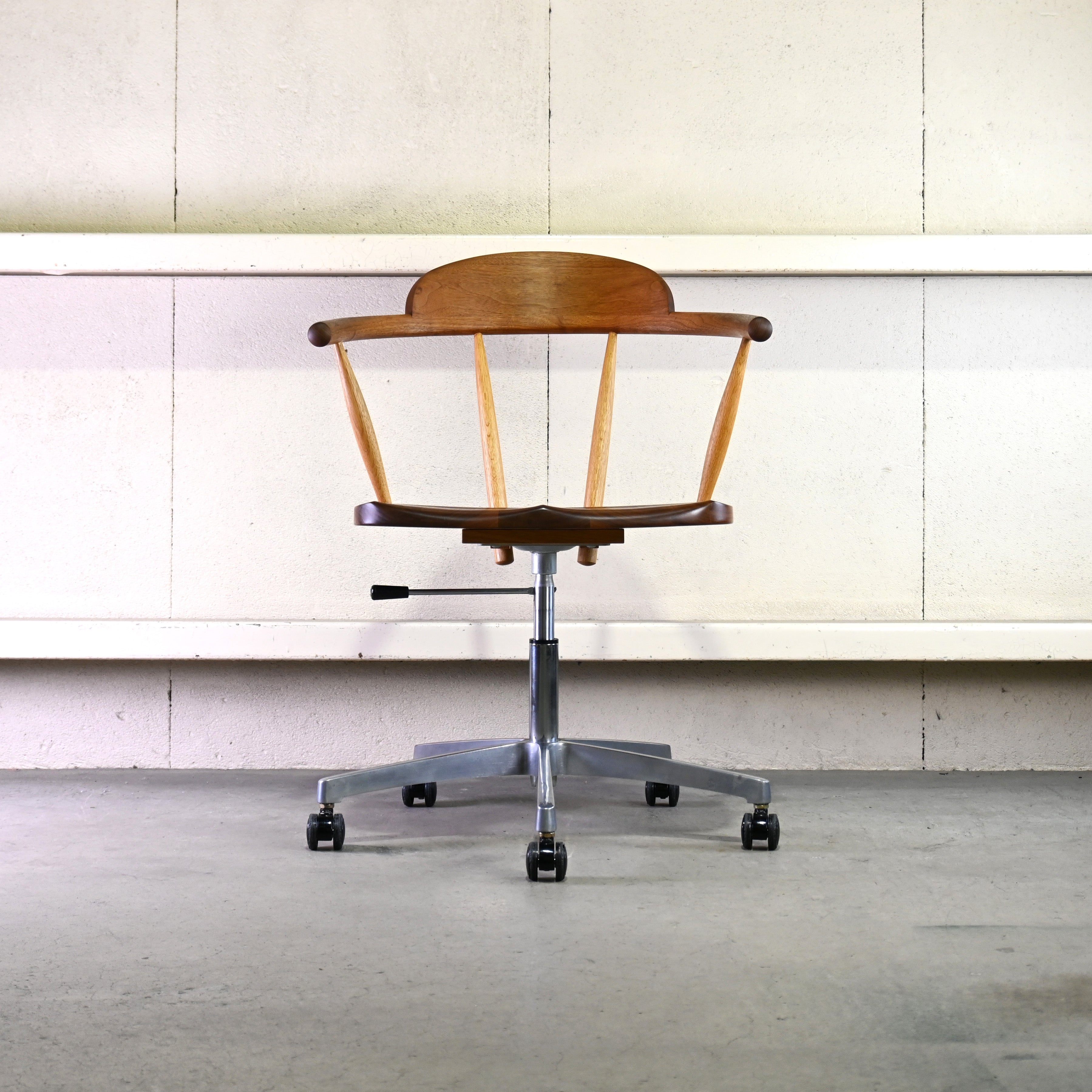 Takayama Wood Works × KASHIWA Desk chair Walnut × Oak Japanese modern design Iwakura Eiri / 高山ウッドワークス 柏木工 デスクチェア ウォールナット × オーク ジャパニーズモダンデザイン 岩倉榮利