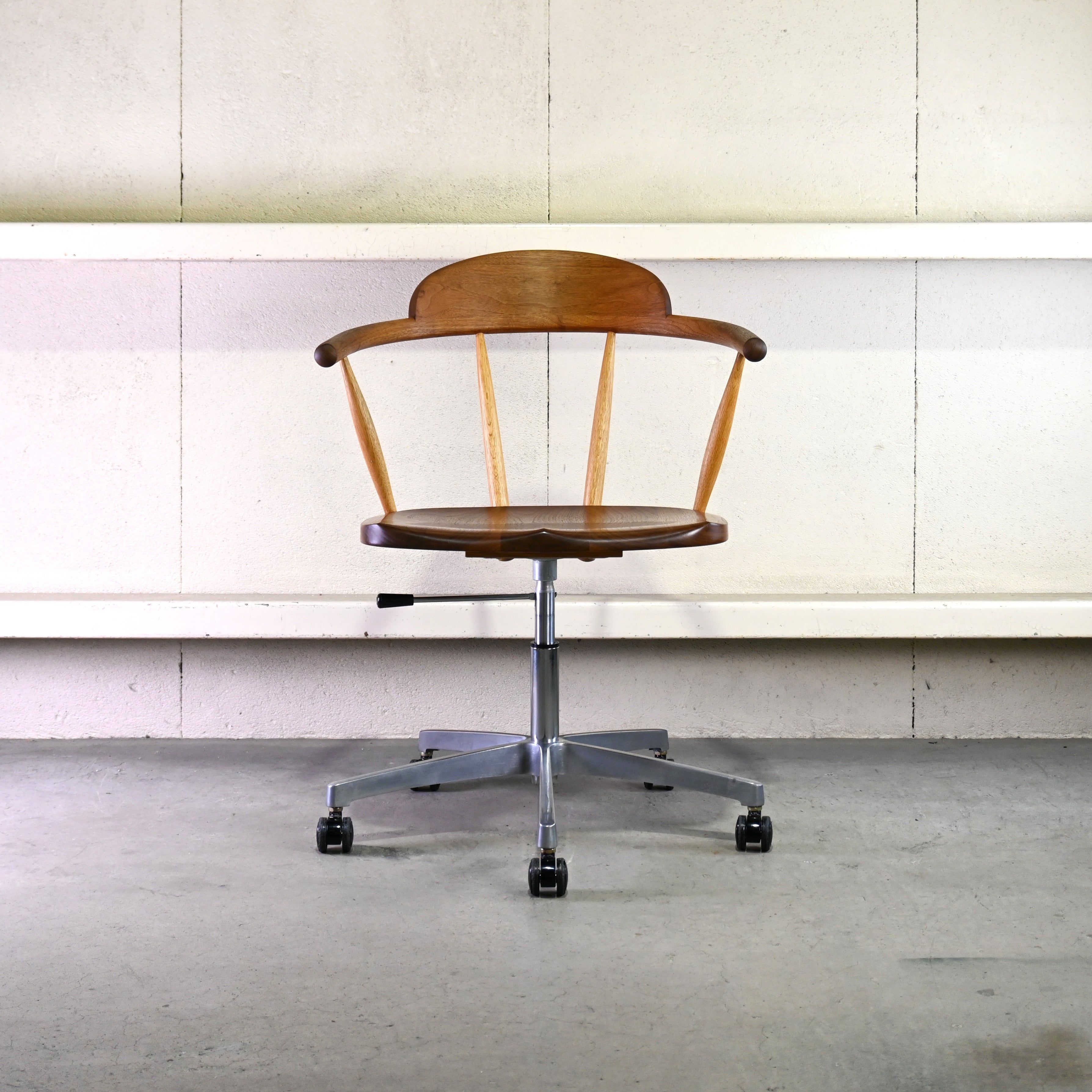 Takayama Wood Works × KASHIWA Desk chair Walnut × Oak Japanese modern design Iwakura Eiri / 高山ウッドワークス 柏木工 デスクチェア ウォールナット × オーク ジャパニーズモダンデザイン 岩倉榮利