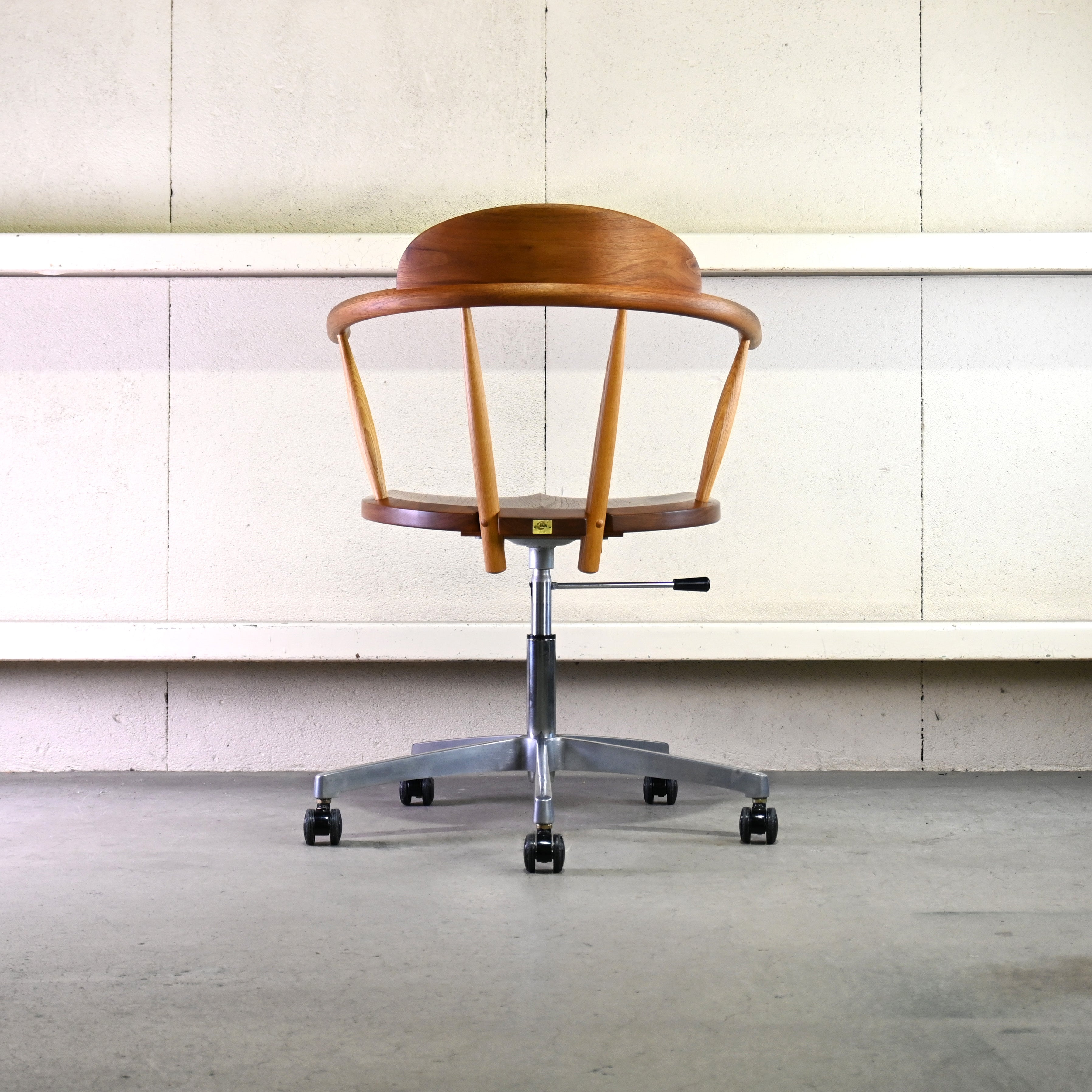 Takayama Wood Works × KASHIWA Desk chair Walnut × Oak Japanese modern design Iwakura Eiri / 高山ウッドワークス 柏木工 デスクチェア ウォールナット × オーク ジャパニーズモダンデザイン 岩倉榮利